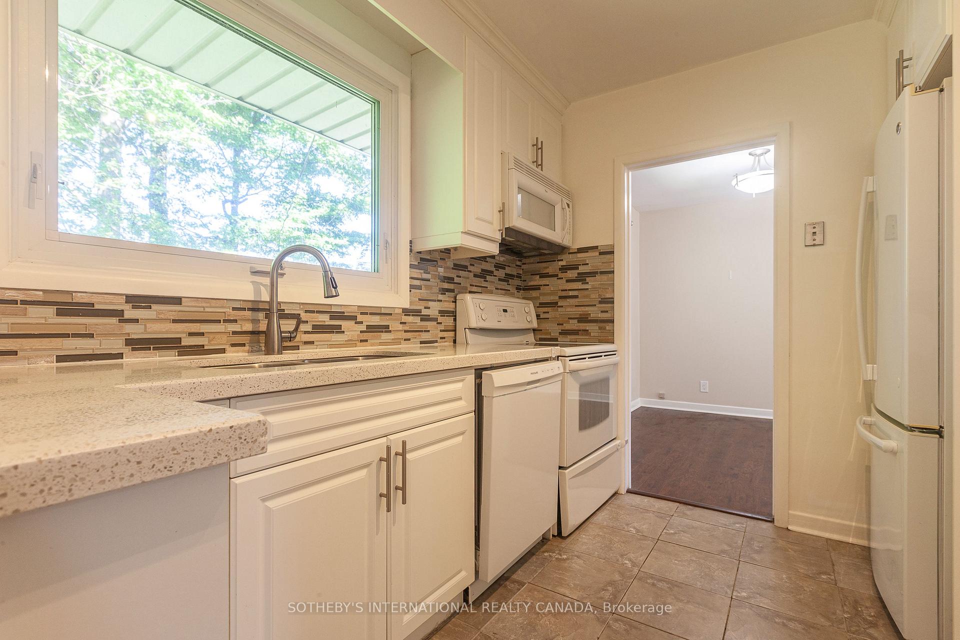 Photo 8 of 1461 Moss Glen Road, Burlington, Mountainside — HOMEH