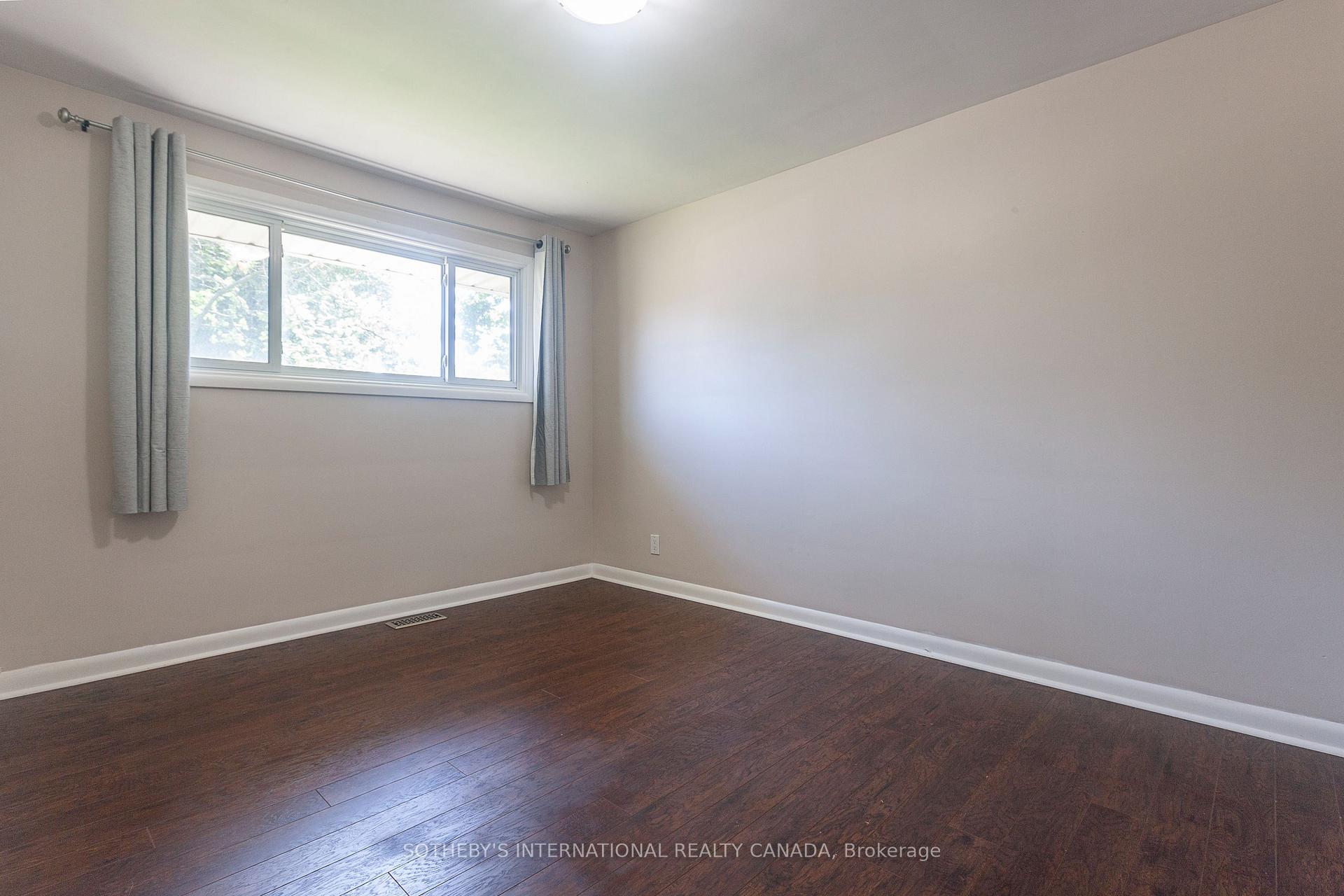 Photo 9 of 1461 Moss Glen Road, Burlington, Mountainside — HOMEH