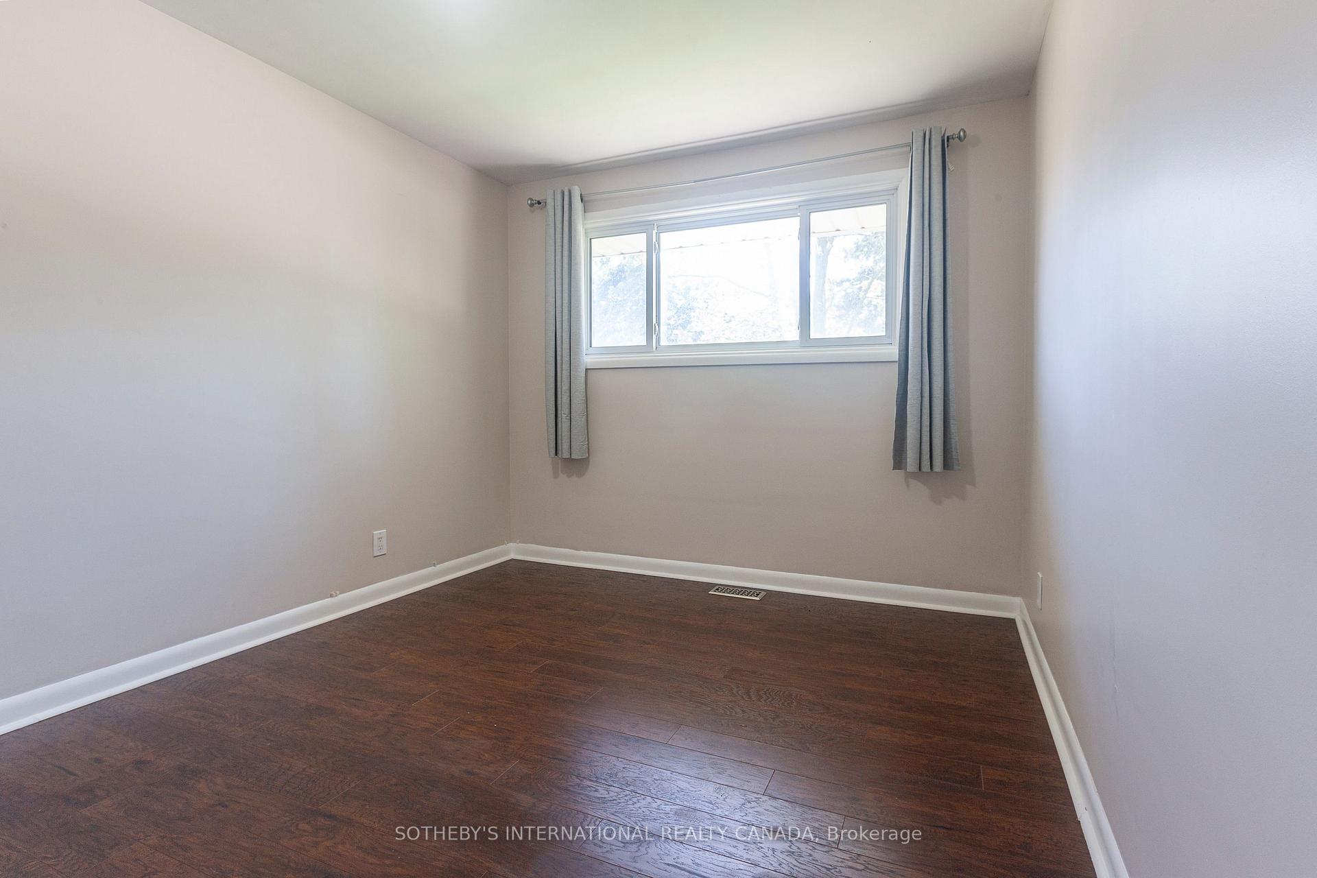 Photo 10 of 1461 Moss Glen Road, Burlington, Mountainside — HOMEH