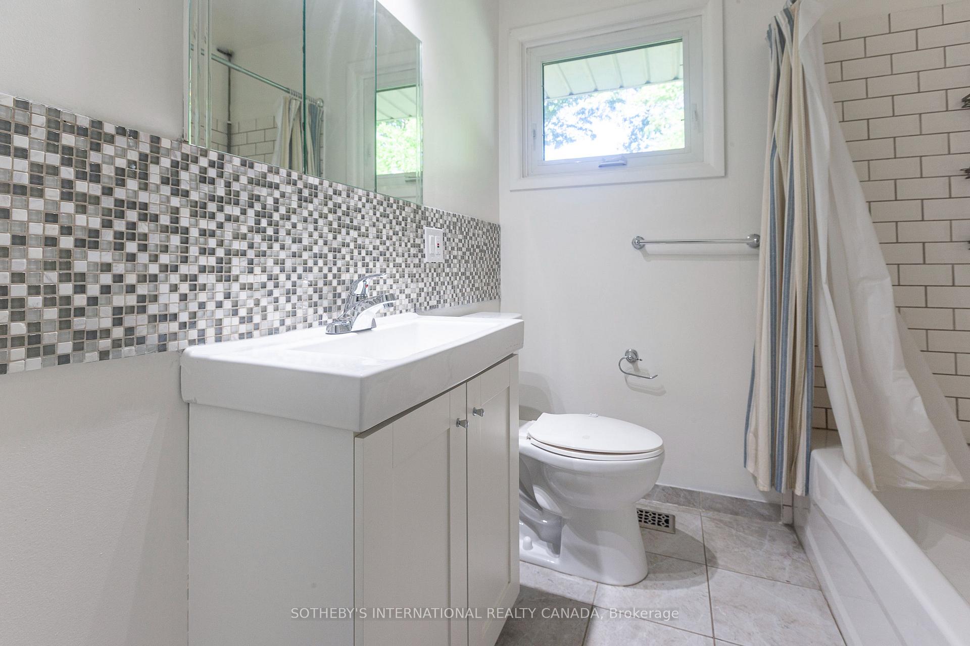 Photo 17 of 1461 Moss Glen Road, Burlington, Mountainside — HOMEH