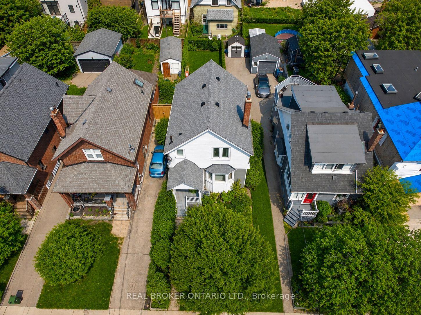 Photo 3 of 23 Second Street, Etobicoke, New Toronto — HOMEH