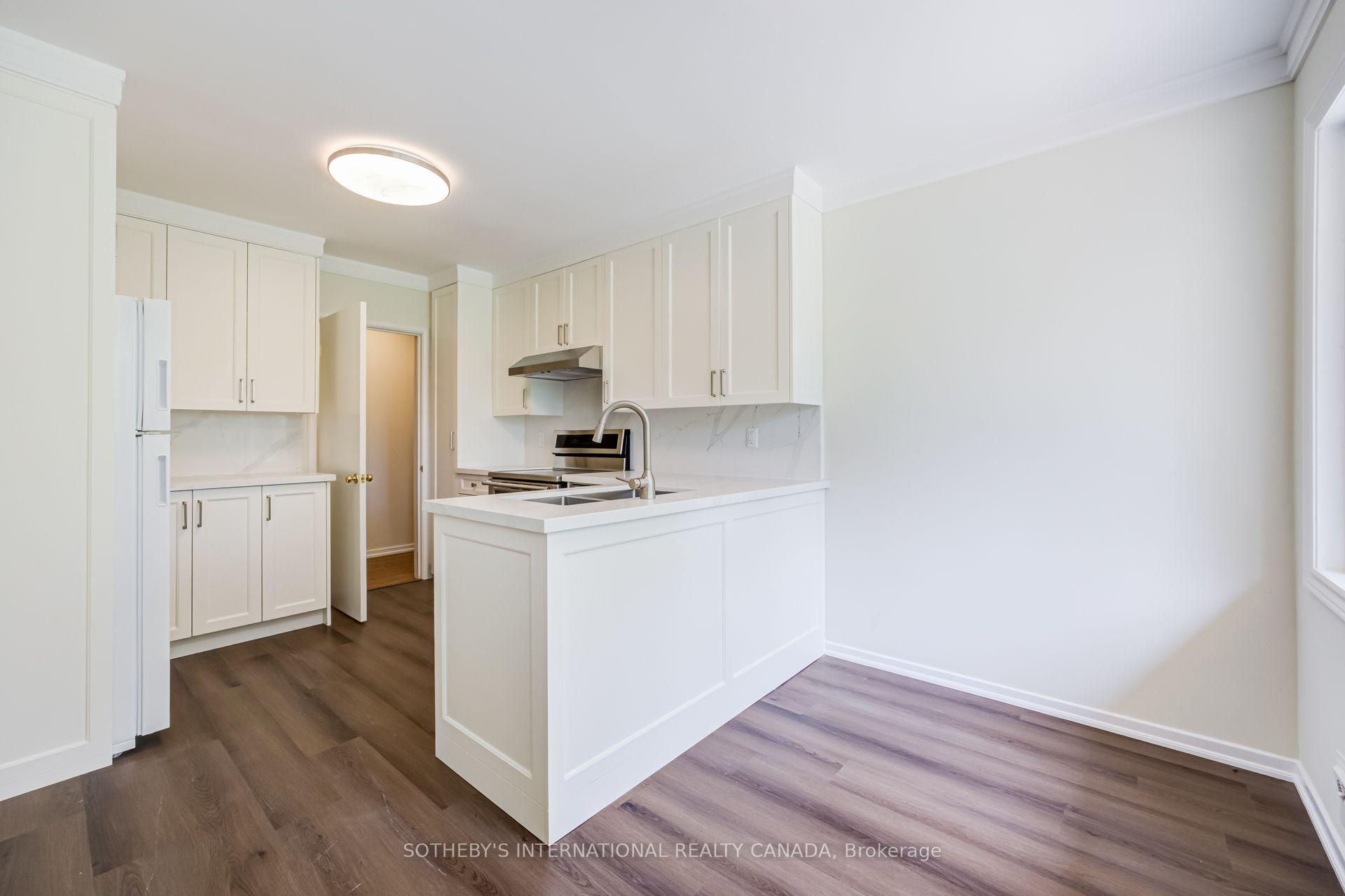 Photo 14 of 25 Abinger Crescent, Etobicoke, Princess-Rosethorn — HOMEH