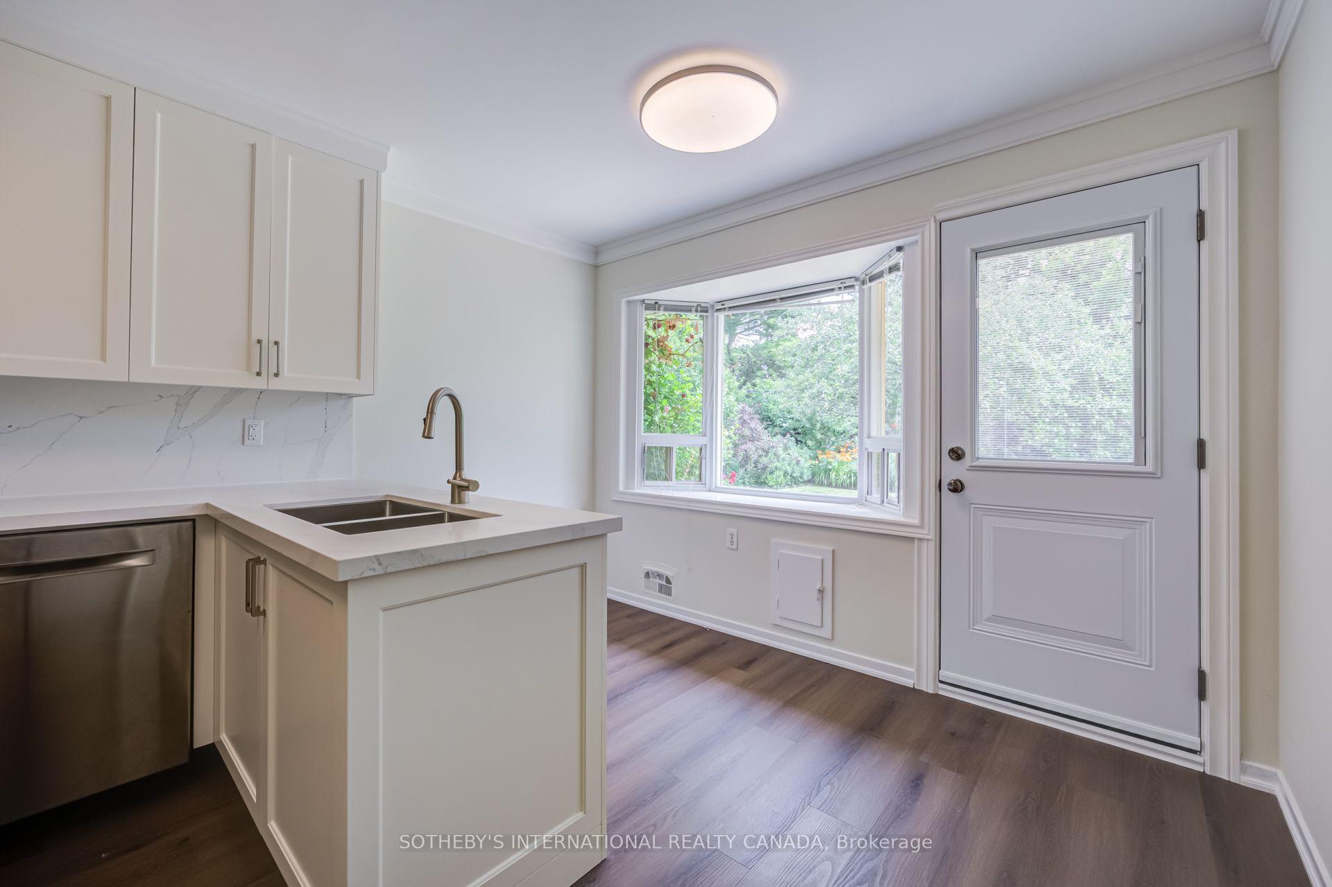 Photo 15 of 25 Abinger Crescent, Etobicoke, Princess-Rosethorn — HOMEH