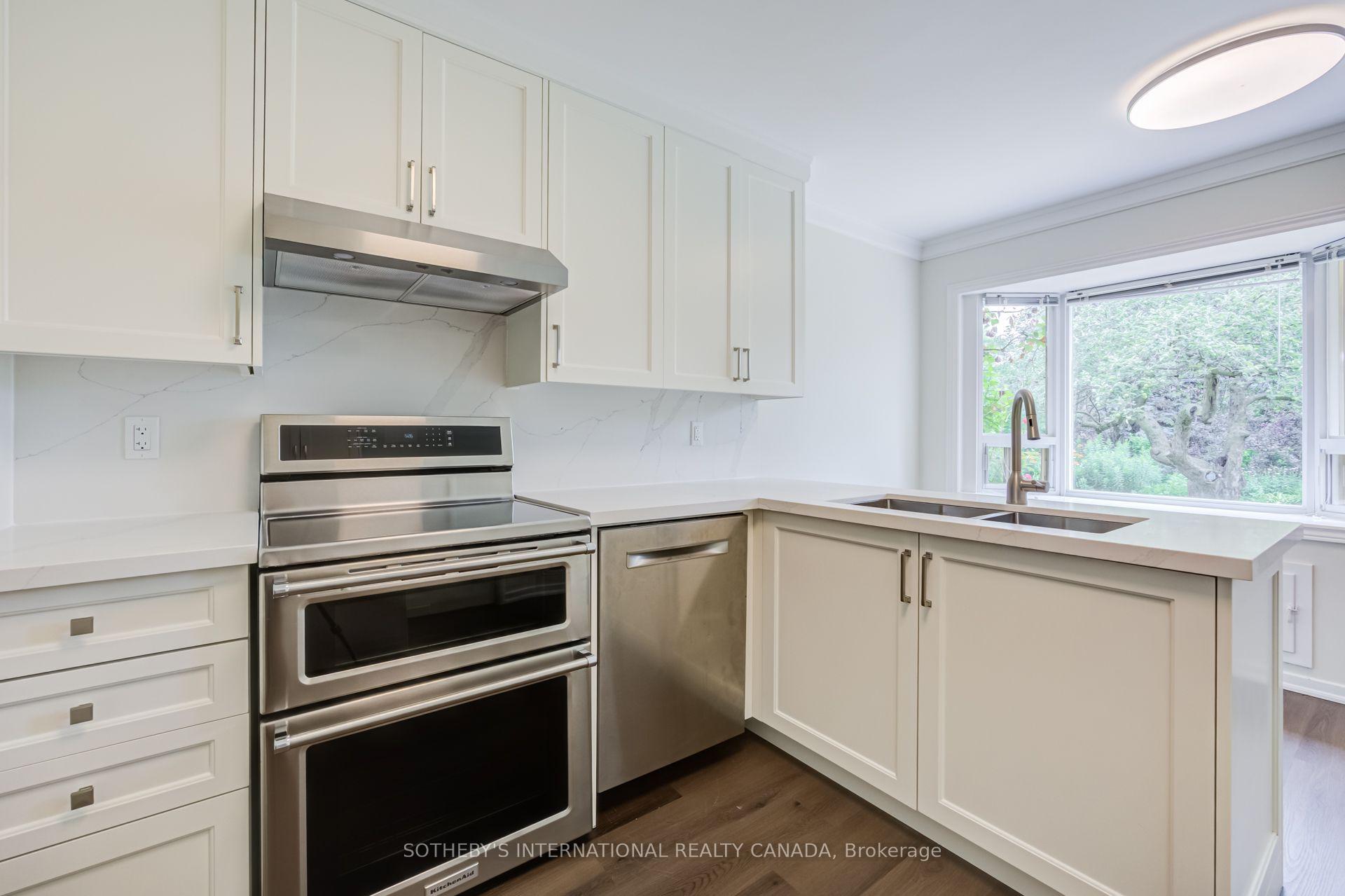 Photo 17 of 25 Abinger Crescent, Etobicoke, Princess-Rosethorn — HOMEH