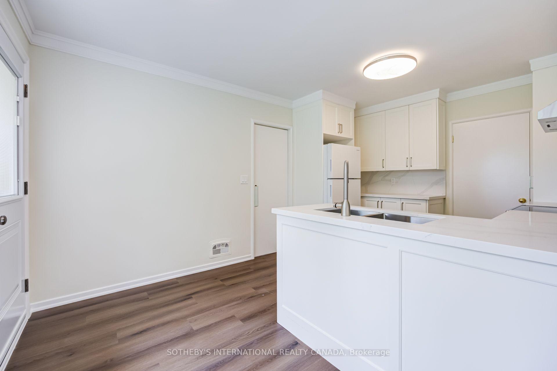 Photo 20 of 25 Abinger Crescent, Etobicoke, Princess-Rosethorn — HOMEH