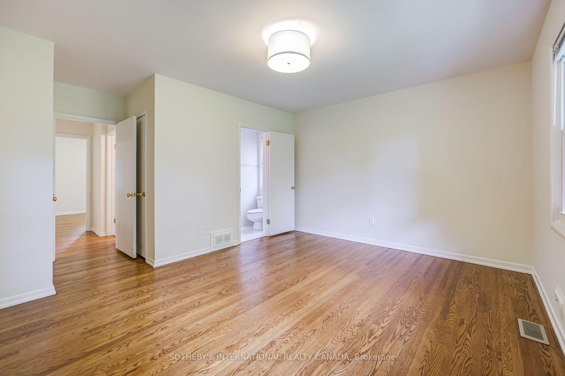 Photo 25 of 25 Abinger Crescent, Etobicoke, Princess-Rosethorn — HOMEH