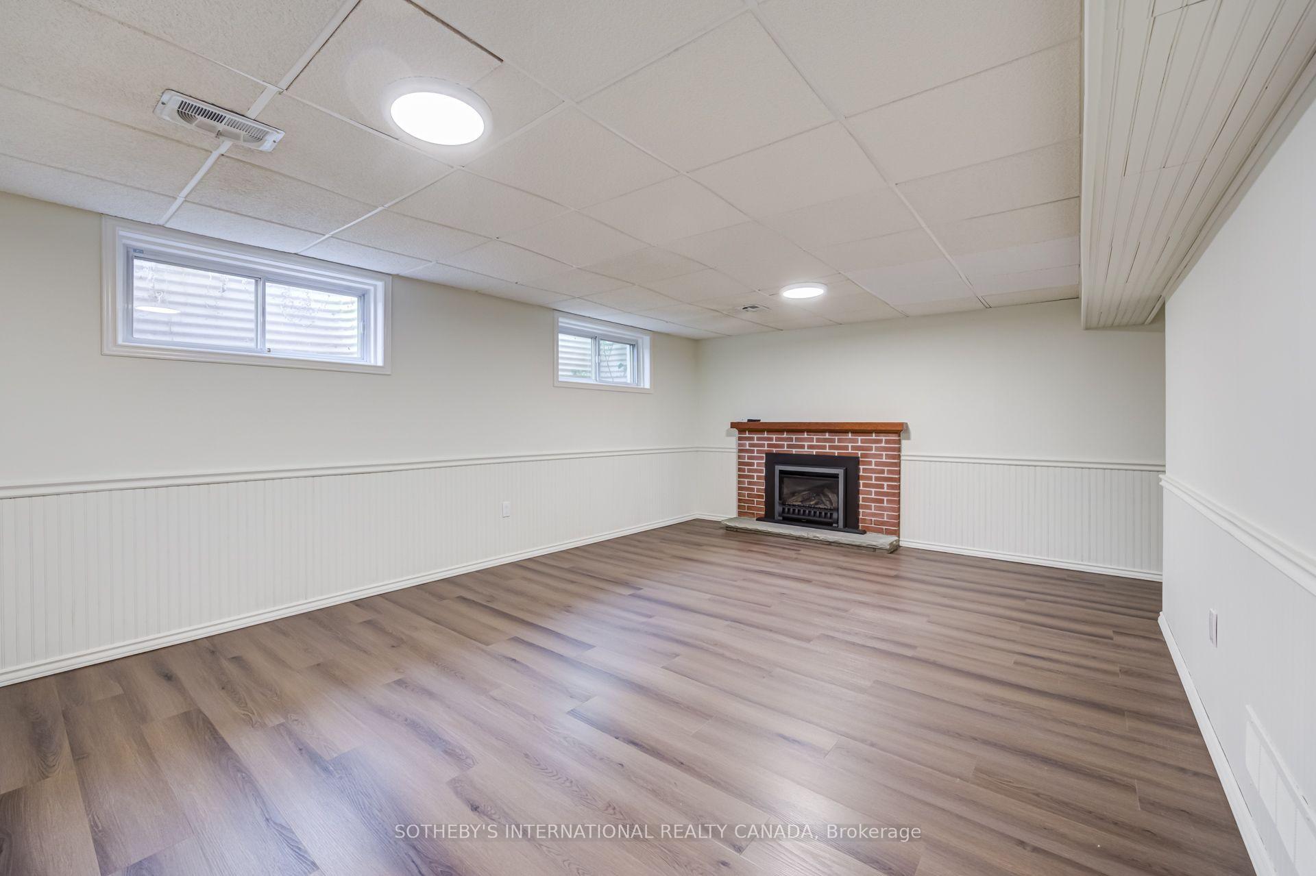 Photo 31 of 25 Abinger Crescent, Etobicoke, Princess-Rosethorn — HOMEH