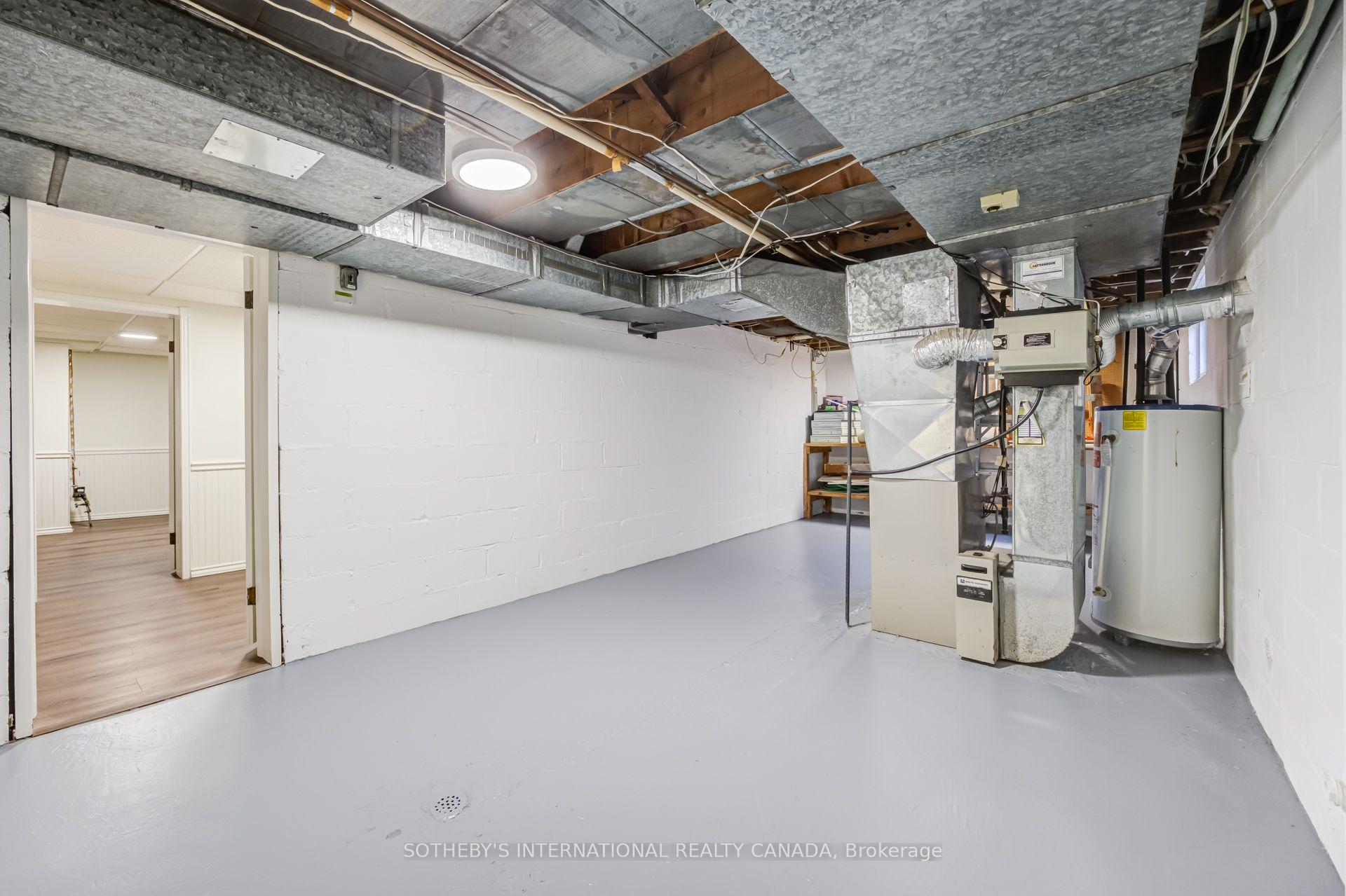 Photo 36 of 25 Abinger Crescent, Etobicoke, Princess-Rosethorn — HOMEH