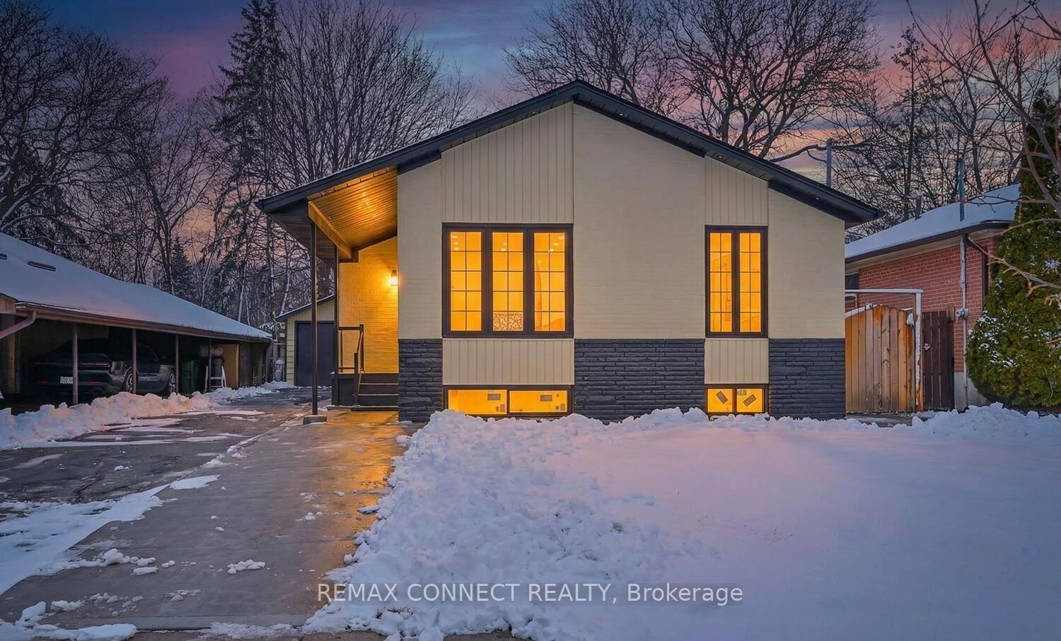 Photo 1 of Unit B, 55 B Taysham Crescent, Etobicoke, Thistletown-Beaumonde Heights — HOMEH