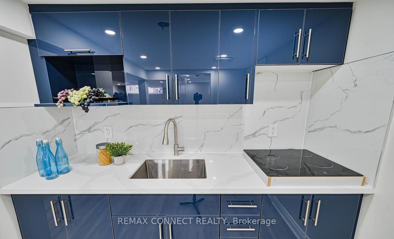 Photo 6 of Unit B, 55 B Taysham Crescent, Etobicoke, Thistletown-Beaumonde Heights — HOMEH