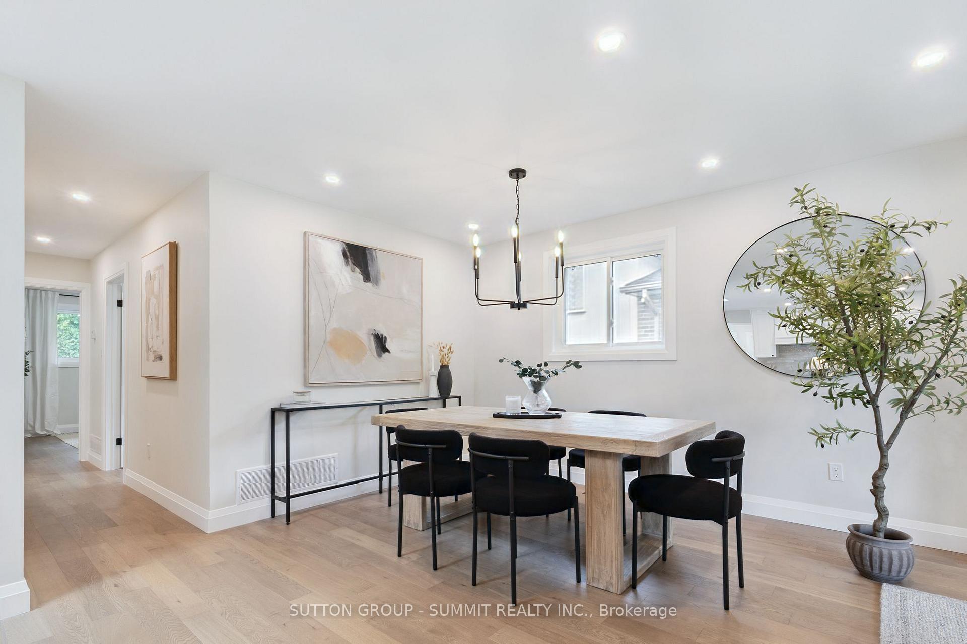 Photo 9 of 1414 Dewbourne Crescent, Burlington, Palmer — HOMEH