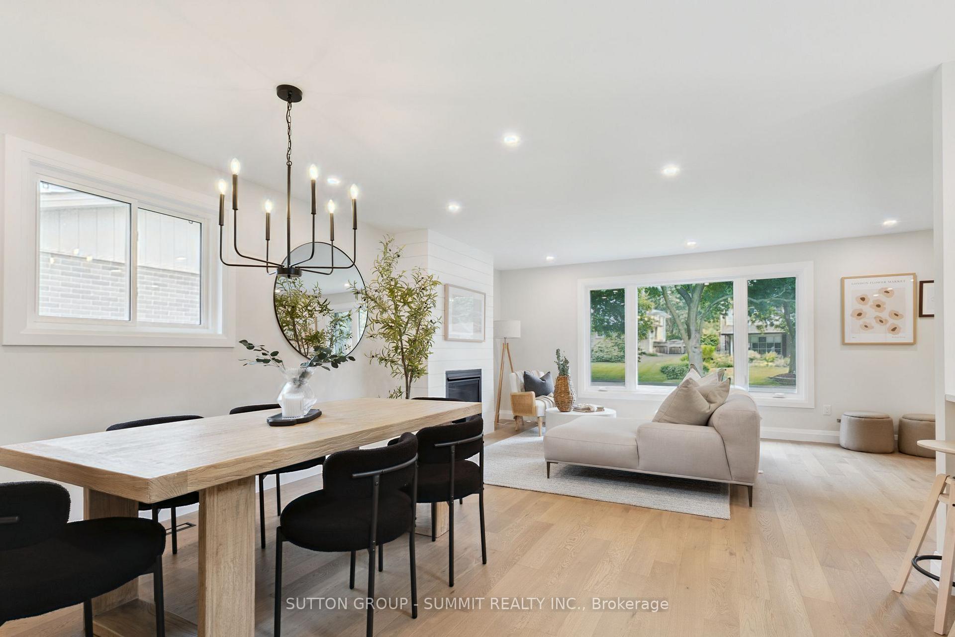 Photo 10 of 1414 Dewbourne Crescent, Burlington, Palmer — HOMEH