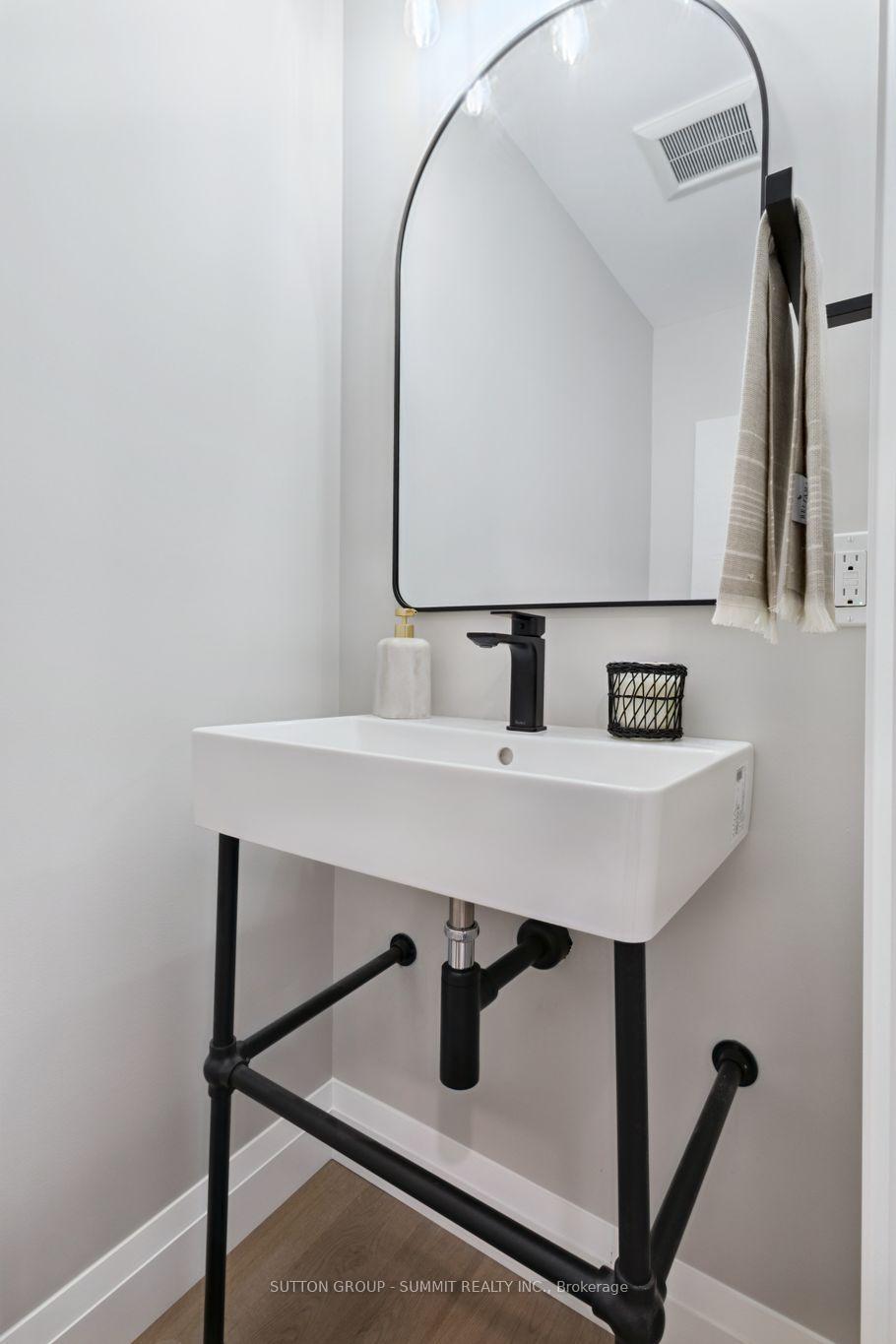 Photo 19 of 1414 Dewbourne Crescent, Burlington, Palmer — HOMEH
