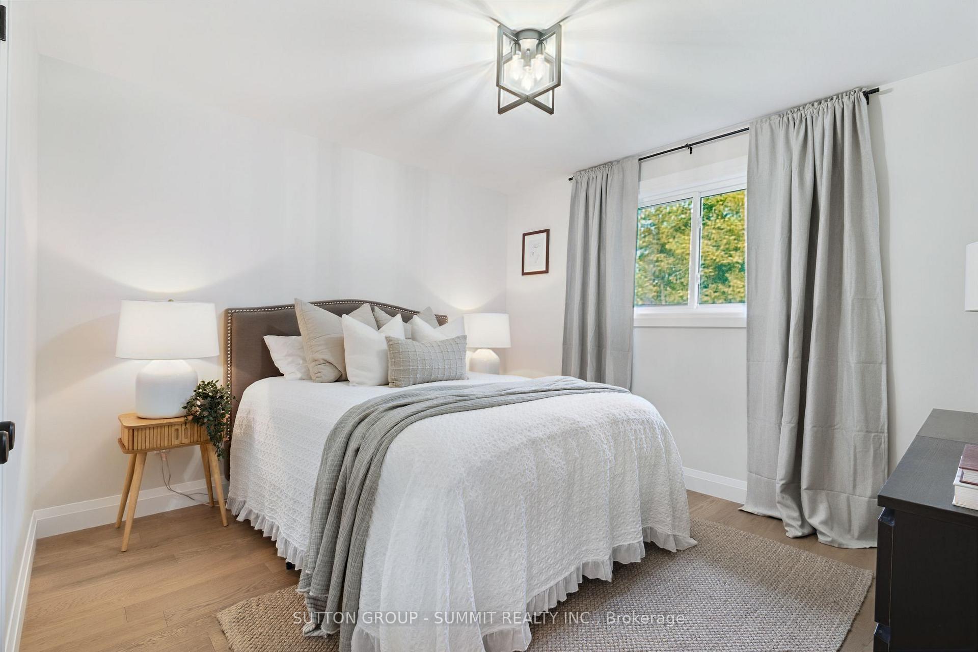 Photo 20 of 1414 Dewbourne Crescent, Burlington, Palmer — HOMEH