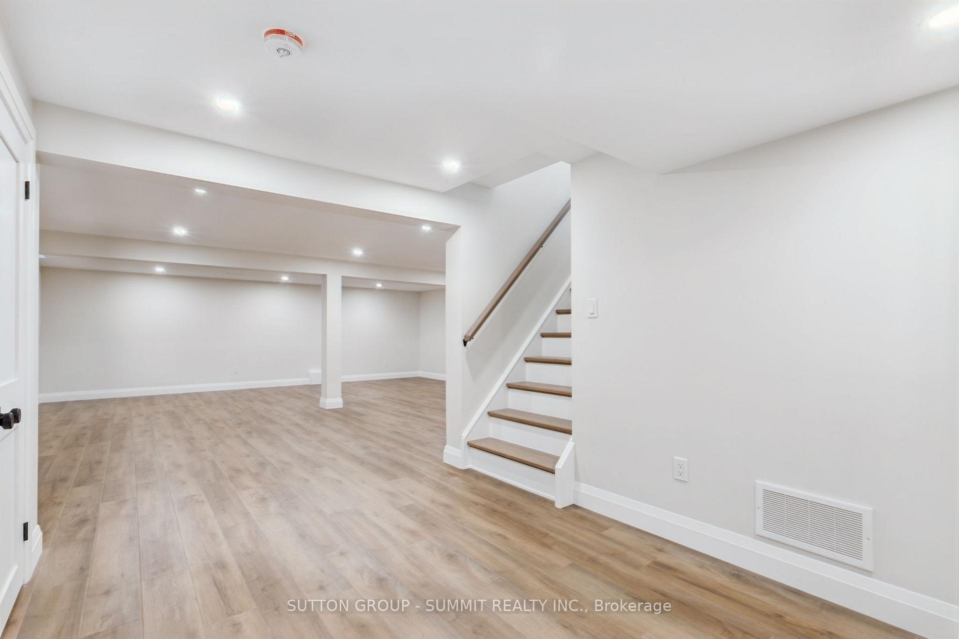 Photo 25 of 1414 Dewbourne Crescent, Burlington, Palmer — HOMEH