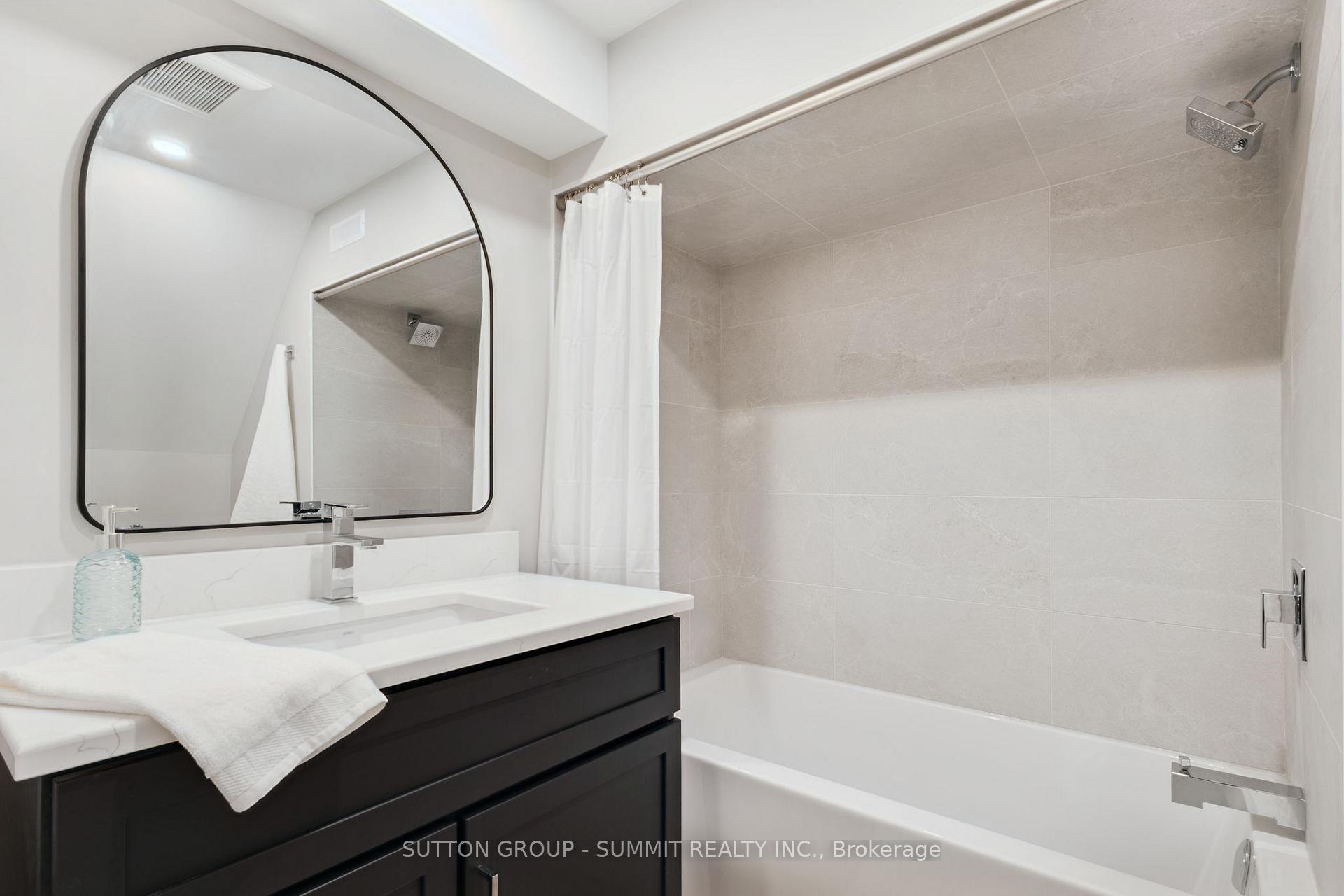 Photo 32 of 1414 Dewbourne Crescent, Burlington, Palmer — HOMEH