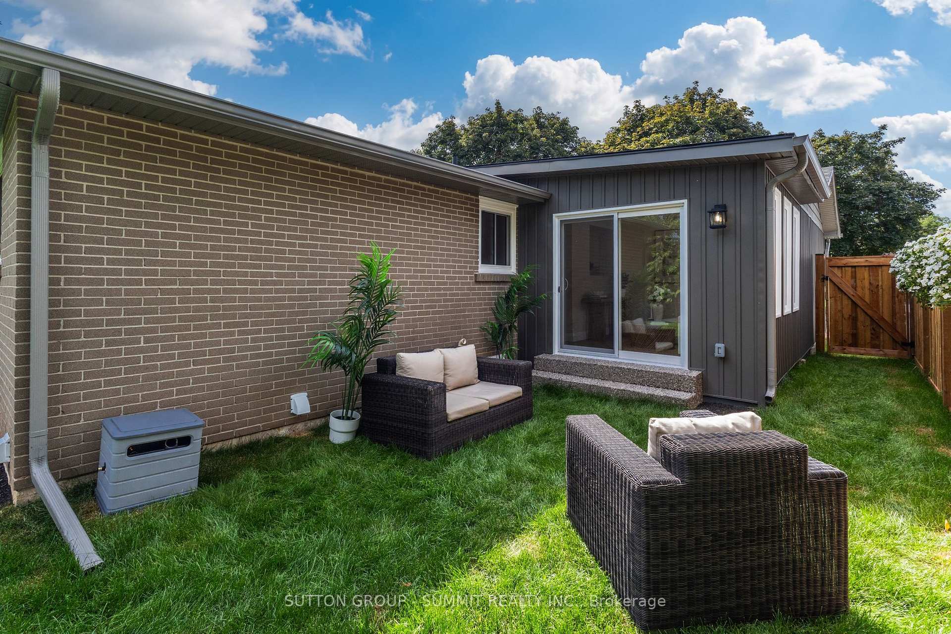 Photo 38 of 1414 Dewbourne Crescent, Burlington, Palmer — HOMEH