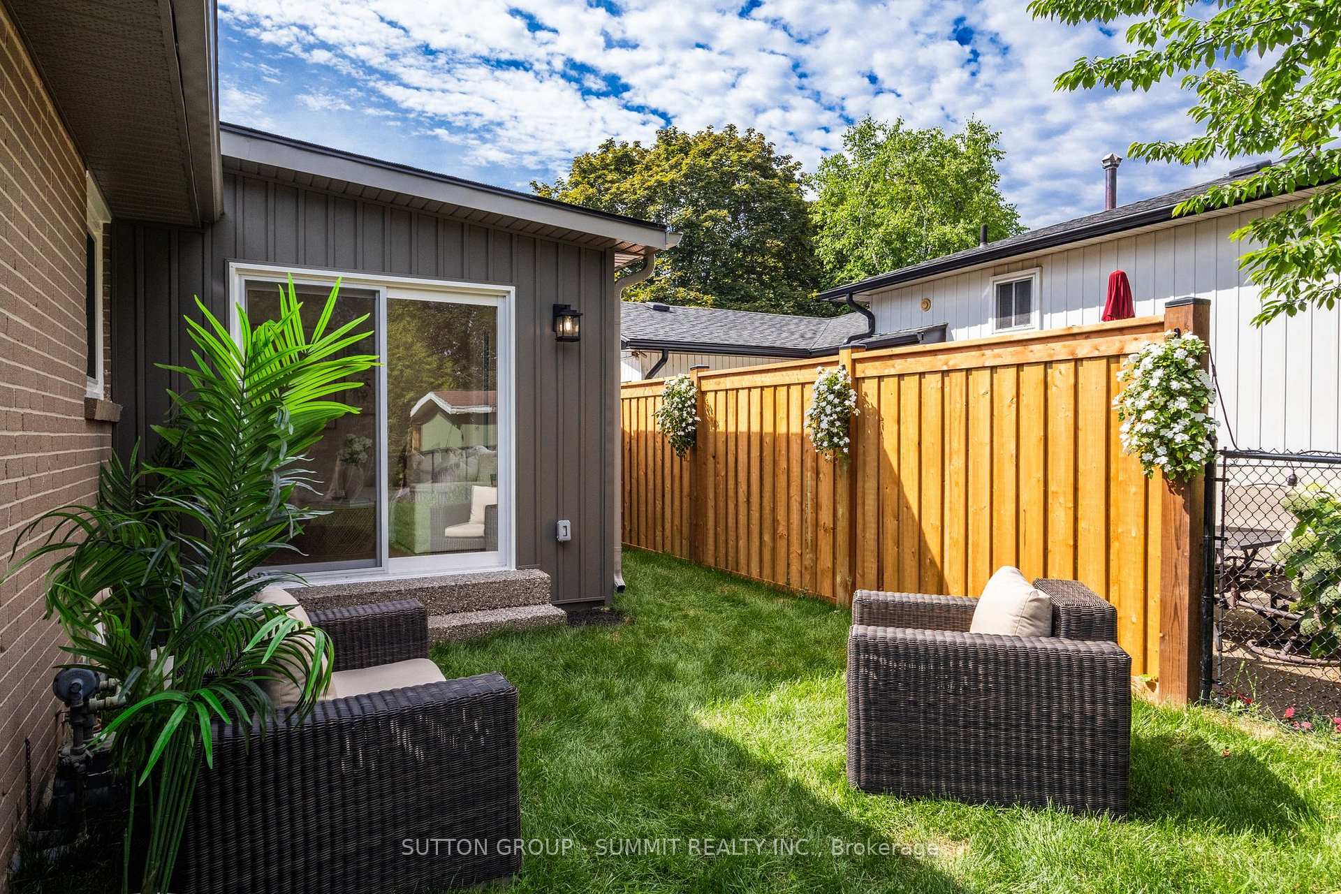 Photo 39 of 1414 Dewbourne Crescent, Burlington, Palmer — HOMEH