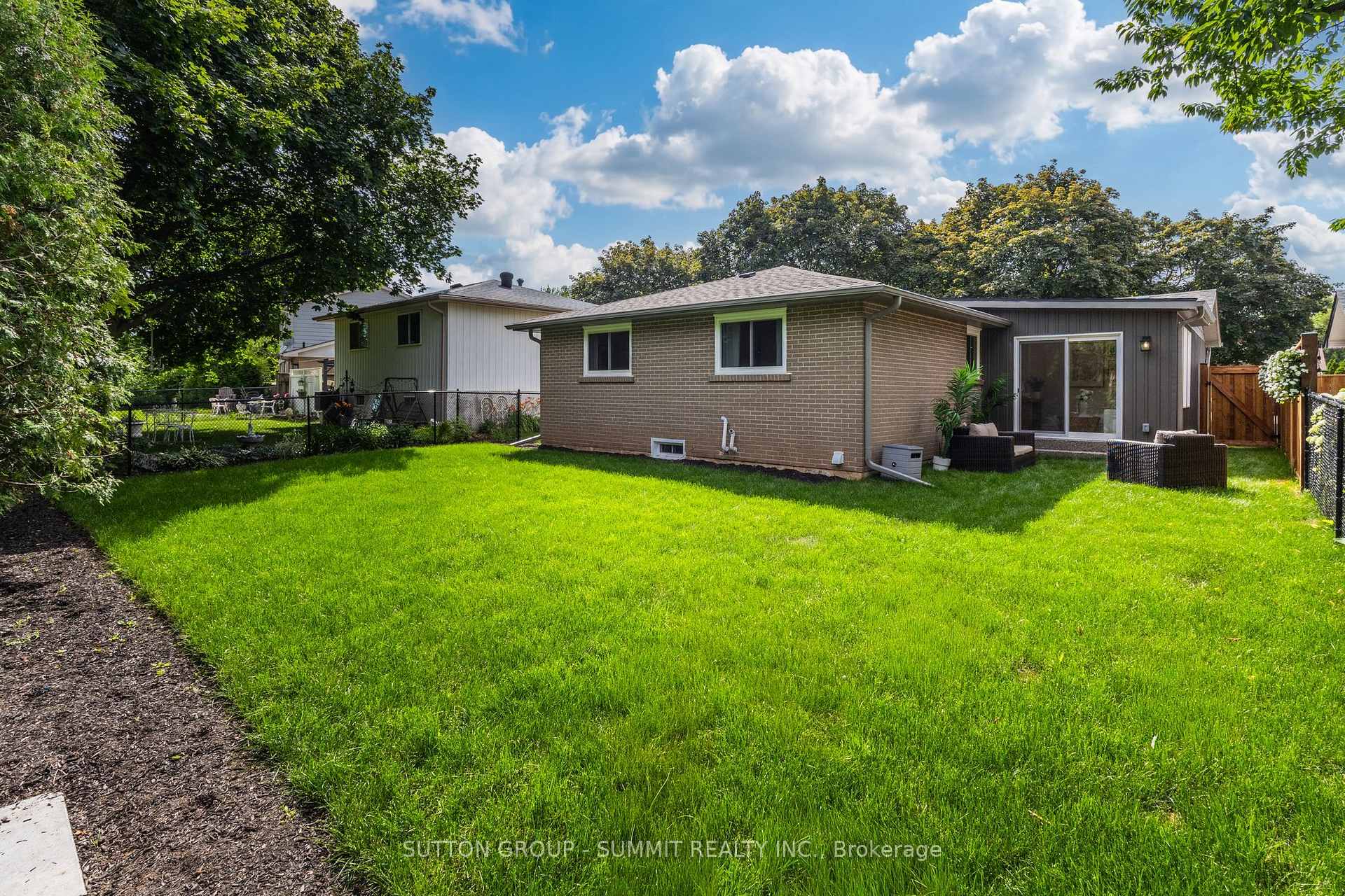 Photo 41 of 1414 Dewbourne Crescent, Burlington, Palmer — HOMEH