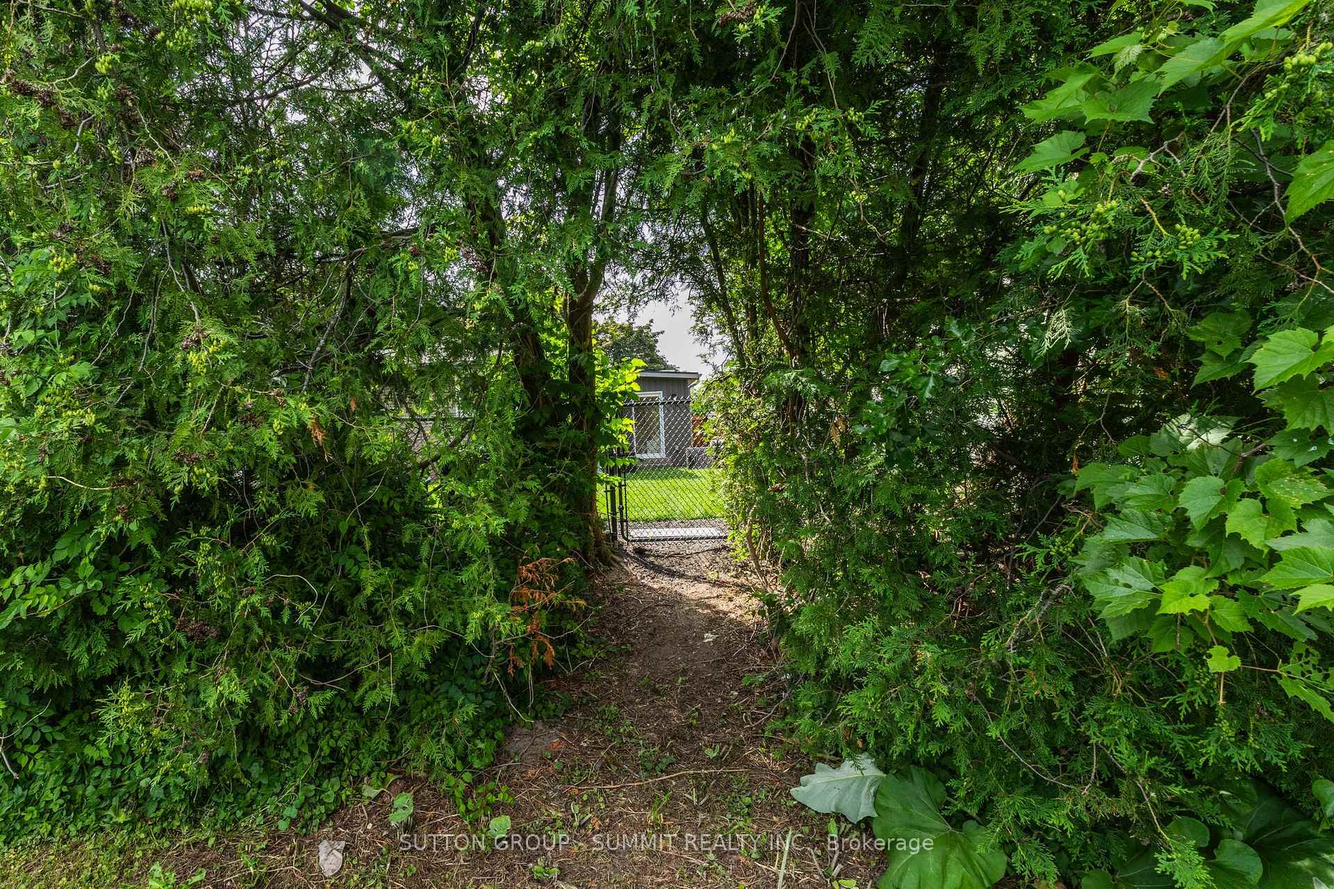 Photo 42 of 1414 Dewbourne Crescent, Burlington, Palmer — HOMEH