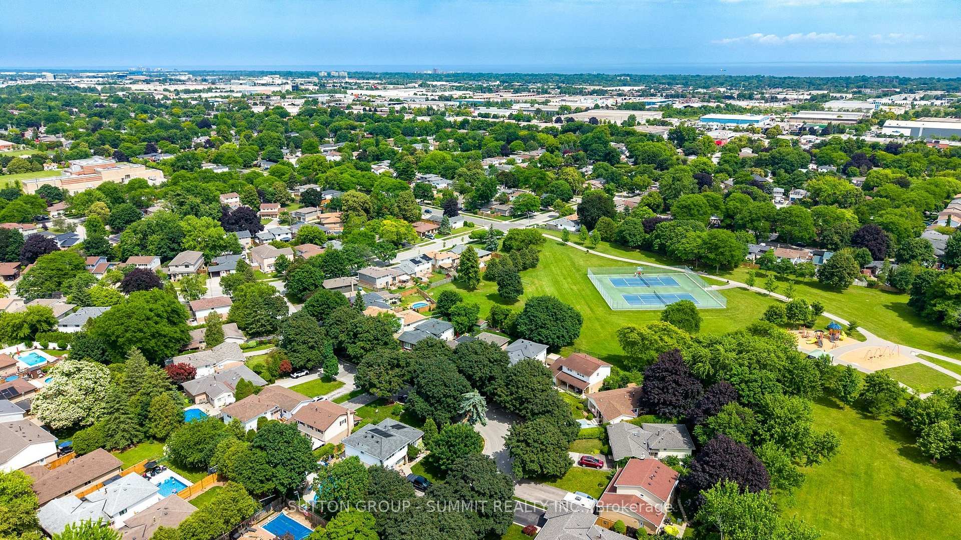 Photo 47 of 1414 Dewbourne Crescent, Burlington, Palmer — HOMEH