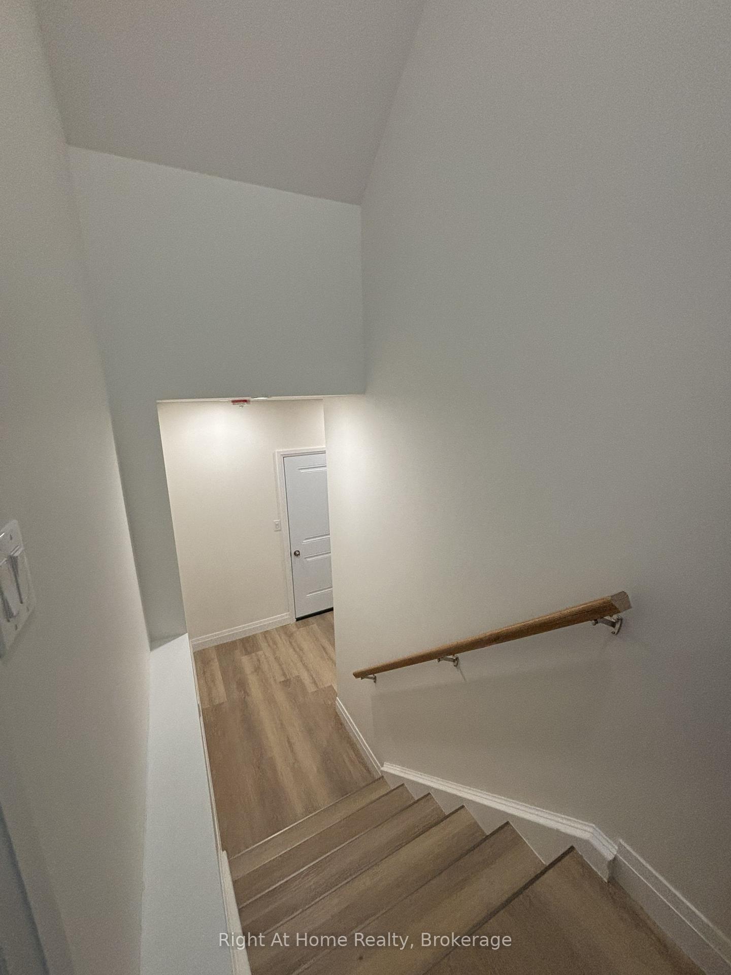 Photo 27 of 576 Guelph Street, Kitchener, Uptown Waterloo/North Ward — HOMEH