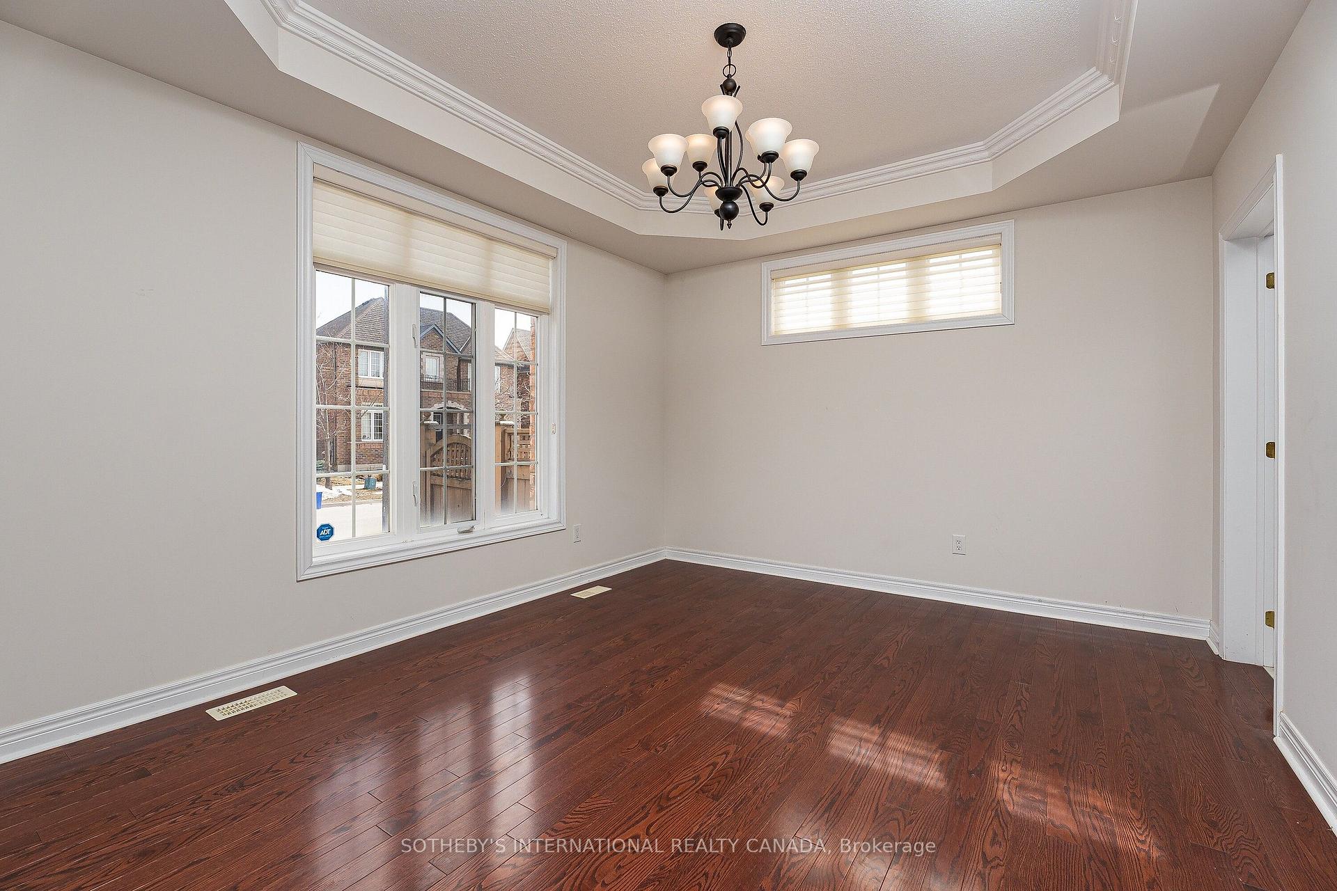 Photo 4 of 1 Herbert Wales Crescent, Markham, Victoria Square — HOMEH