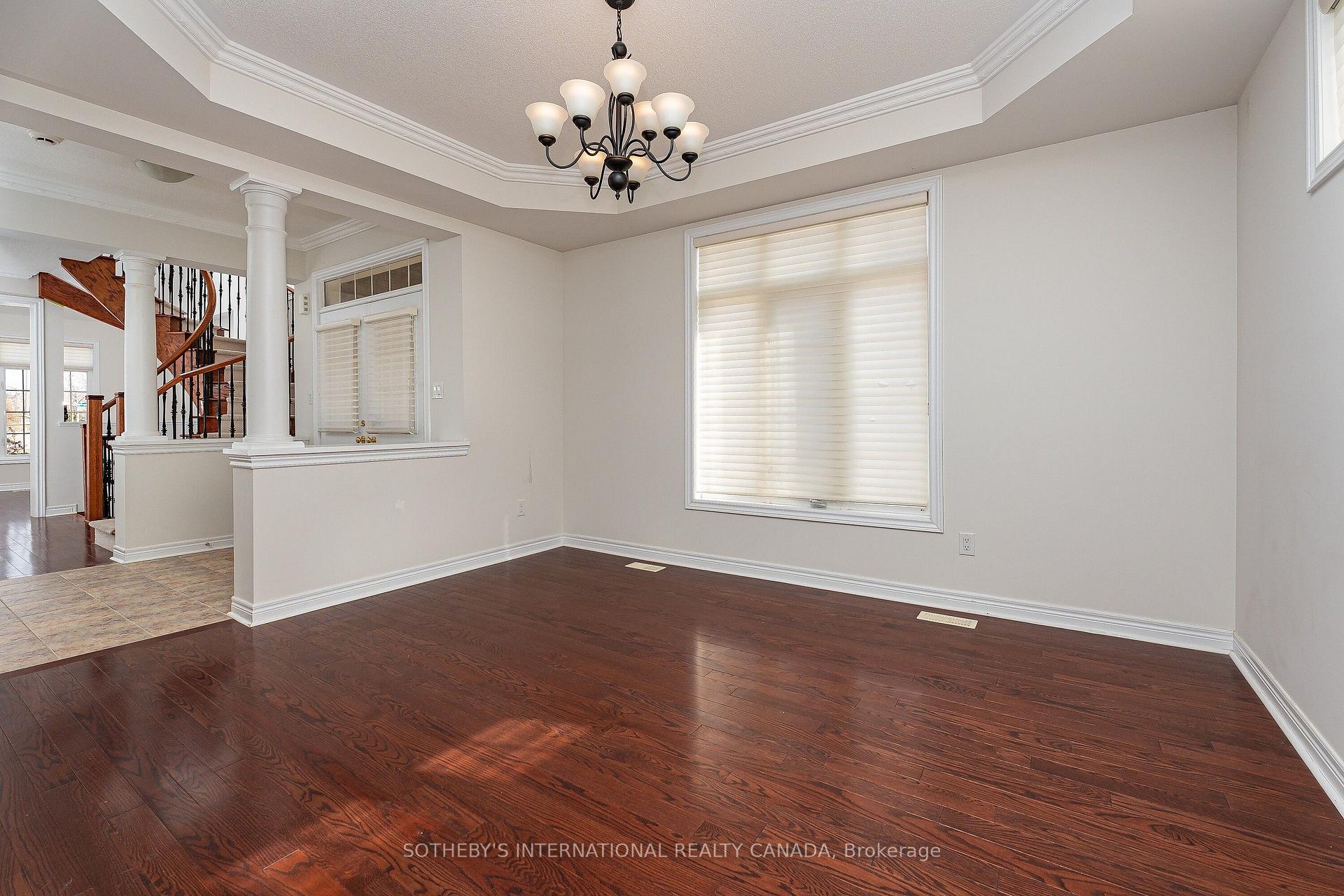 Photo 5 of 1 Herbert Wales Crescent, Markham, Victoria Square — HOMEH