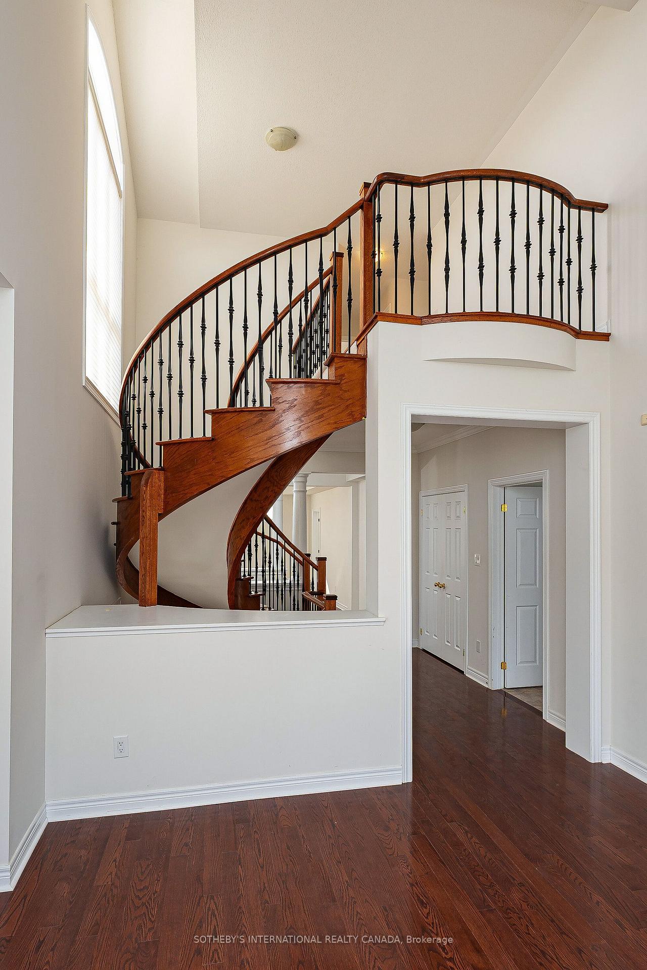 Photo 7 of 1 Herbert Wales Crescent, Markham, Victoria Square — HOMEH