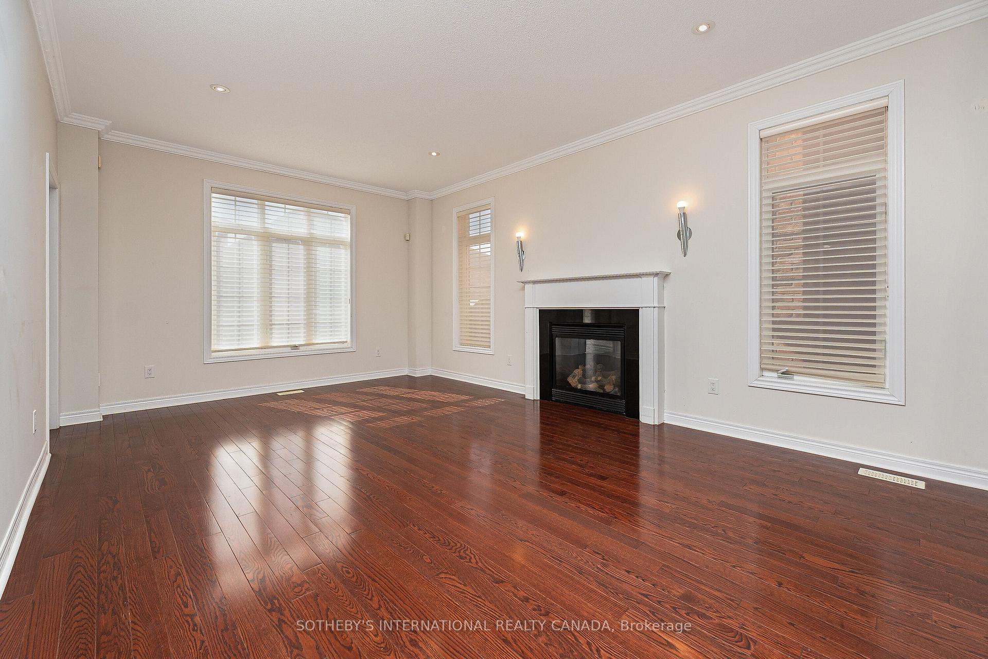 Photo 10 of 1 Herbert Wales Crescent, Markham, Victoria Square — HOMEH