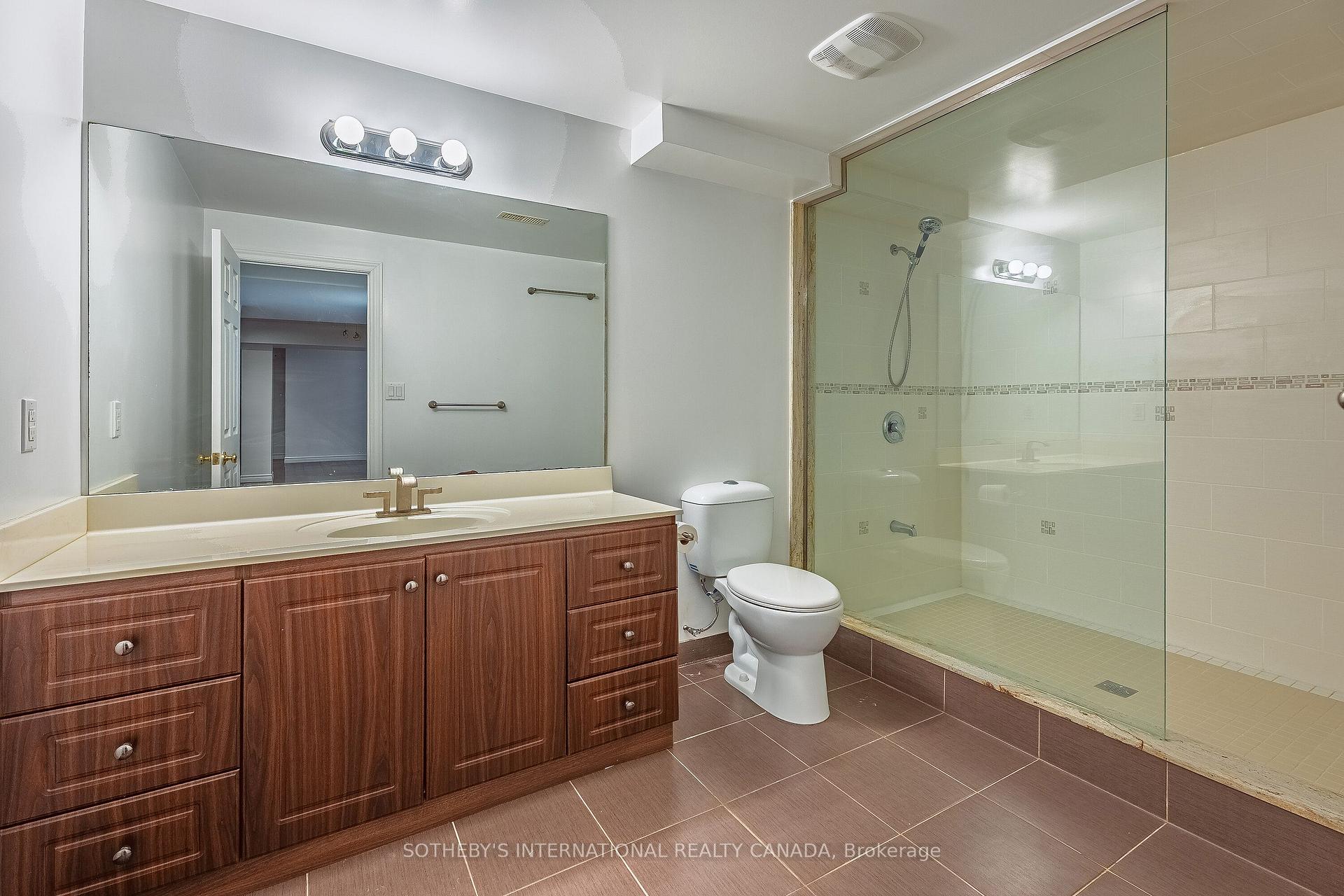 Photo 32 of 1 Herbert Wales Crescent, Markham, Victoria Square — HOMEH