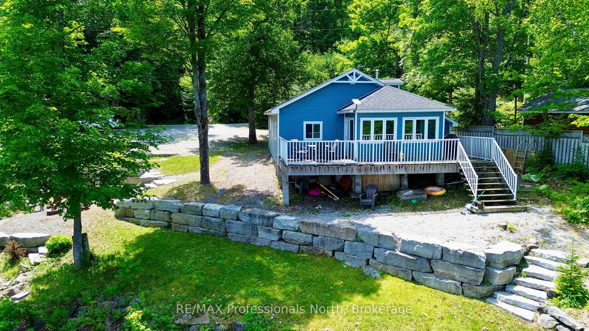 Photo 33 of 1129 Comak Crescent, Algonquin Highlands, Sherborne — HOMEH