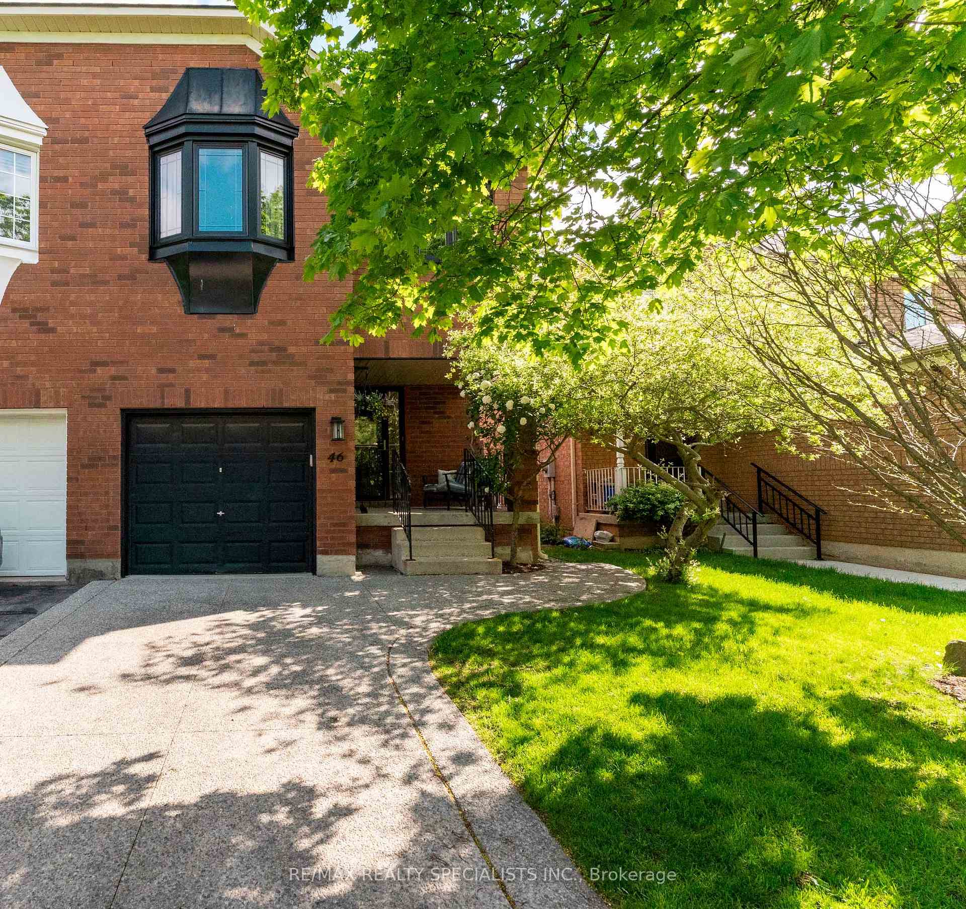 Photo 6 of 46 Harnesworth Crescent, Hamilton, Waterdown — HOMEH