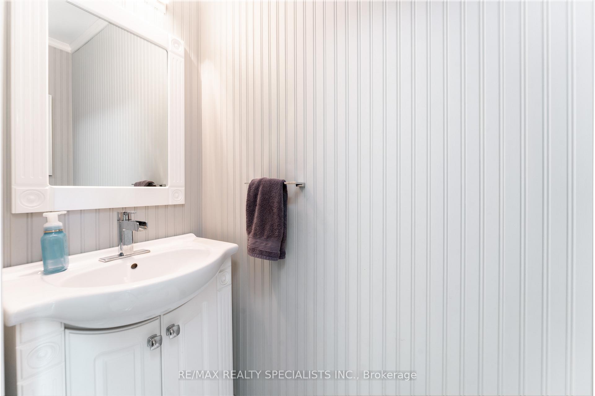Photo 10 of 46 Harnesworth Crescent, Hamilton, Waterdown — HOMEH
