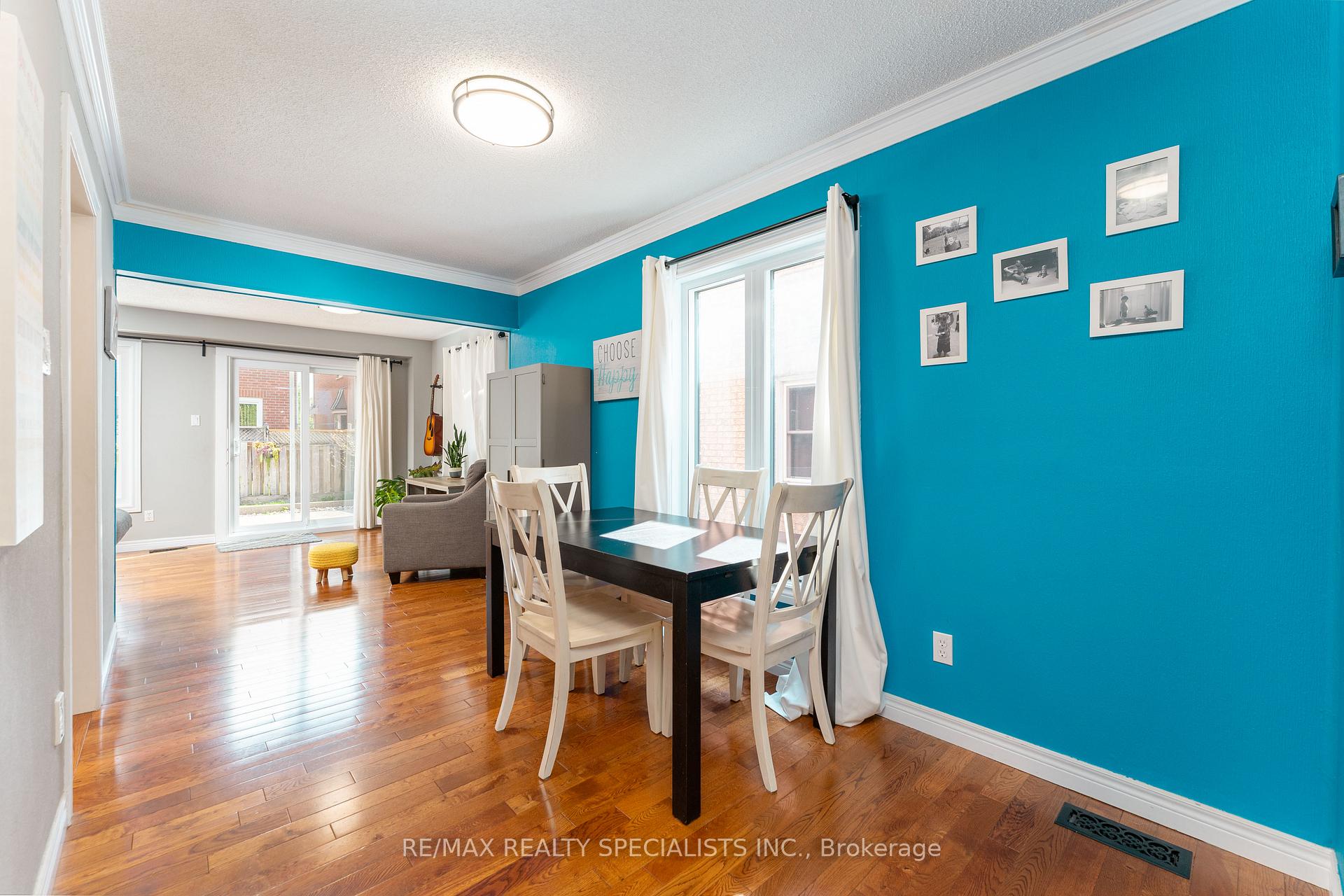 Photo 11 of 46 Harnesworth Crescent, Hamilton, Waterdown — HOMEH