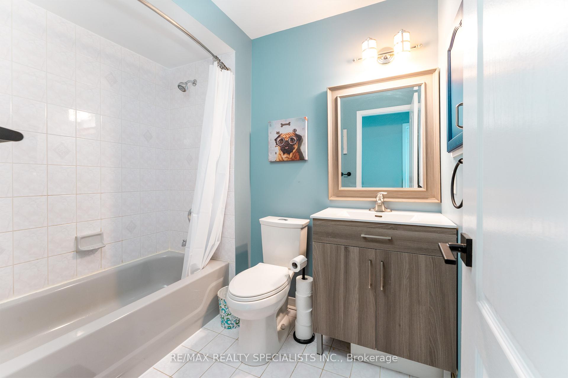 Photo 21 of 46 Harnesworth Crescent, Hamilton, Waterdown — HOMEH