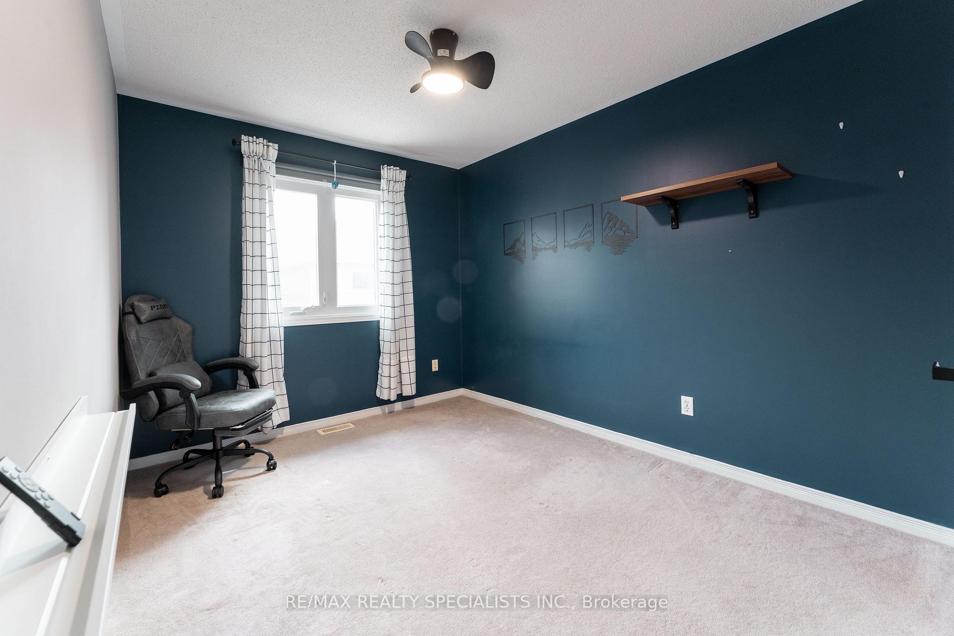 Photo 23 of 46 Harnesworth Crescent, Hamilton, Waterdown — HOMEH