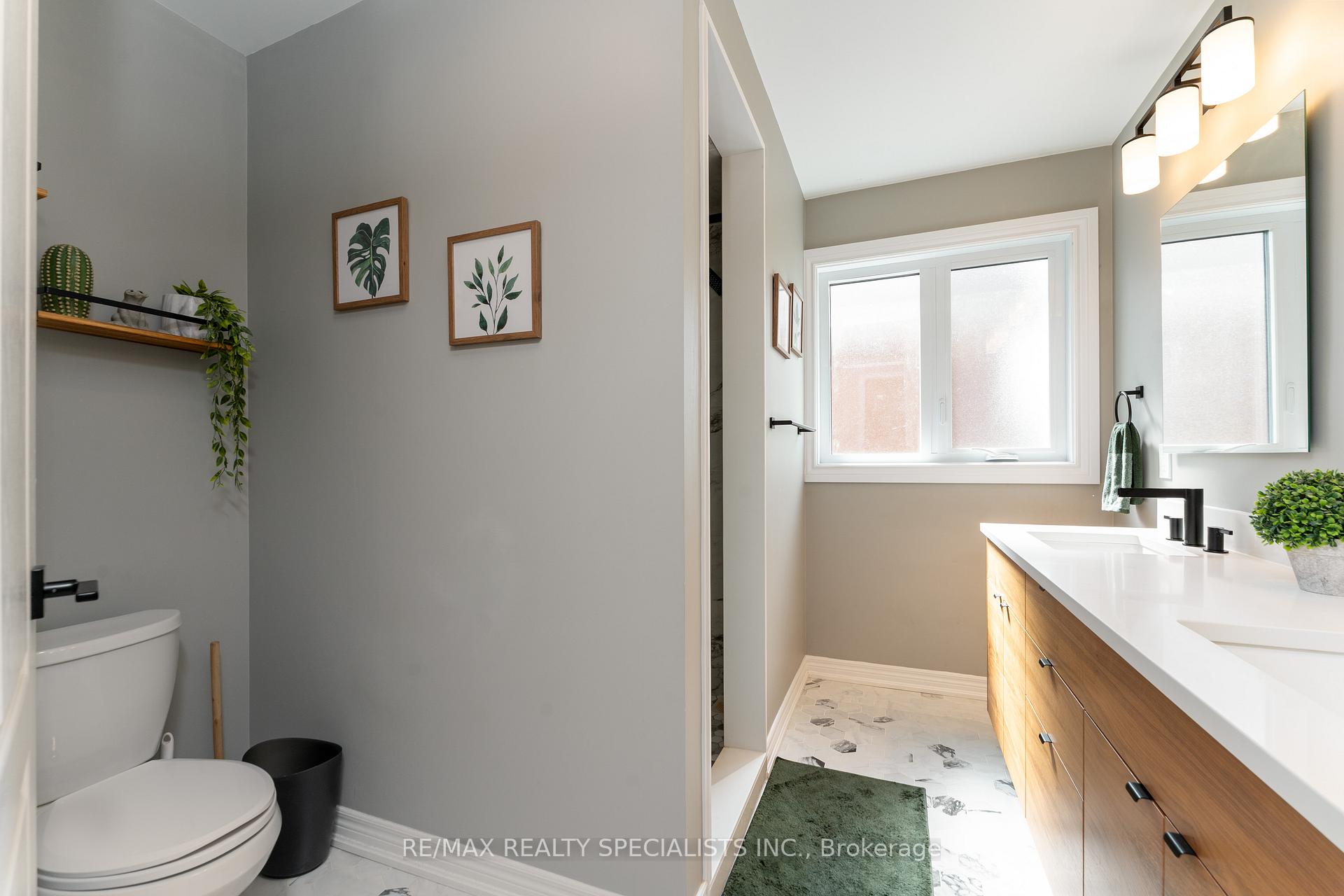 Photo 27 of 46 Harnesworth Crescent, Hamilton, Waterdown — HOMEH