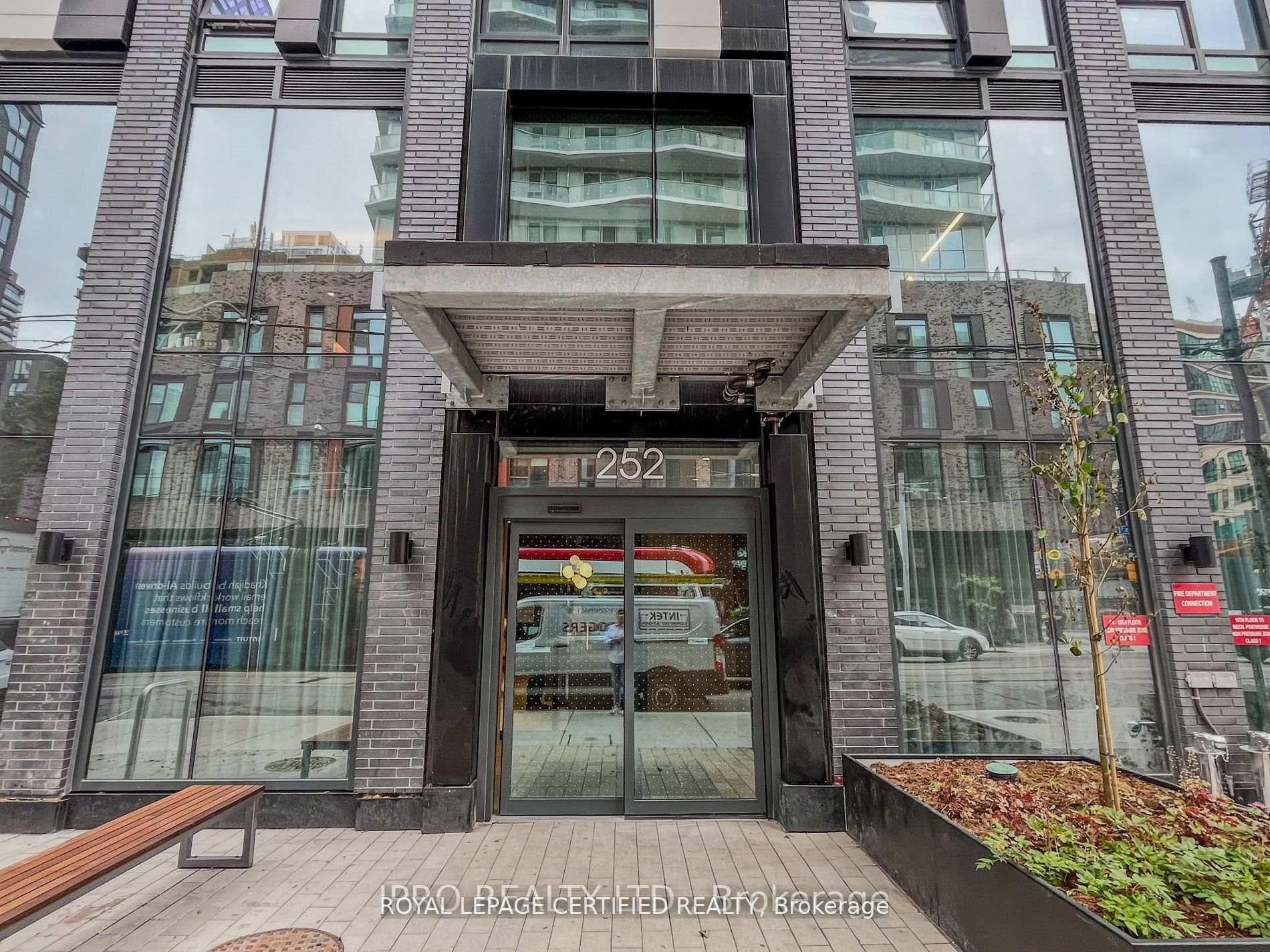 Front of Unit 4709, 252 Church Street