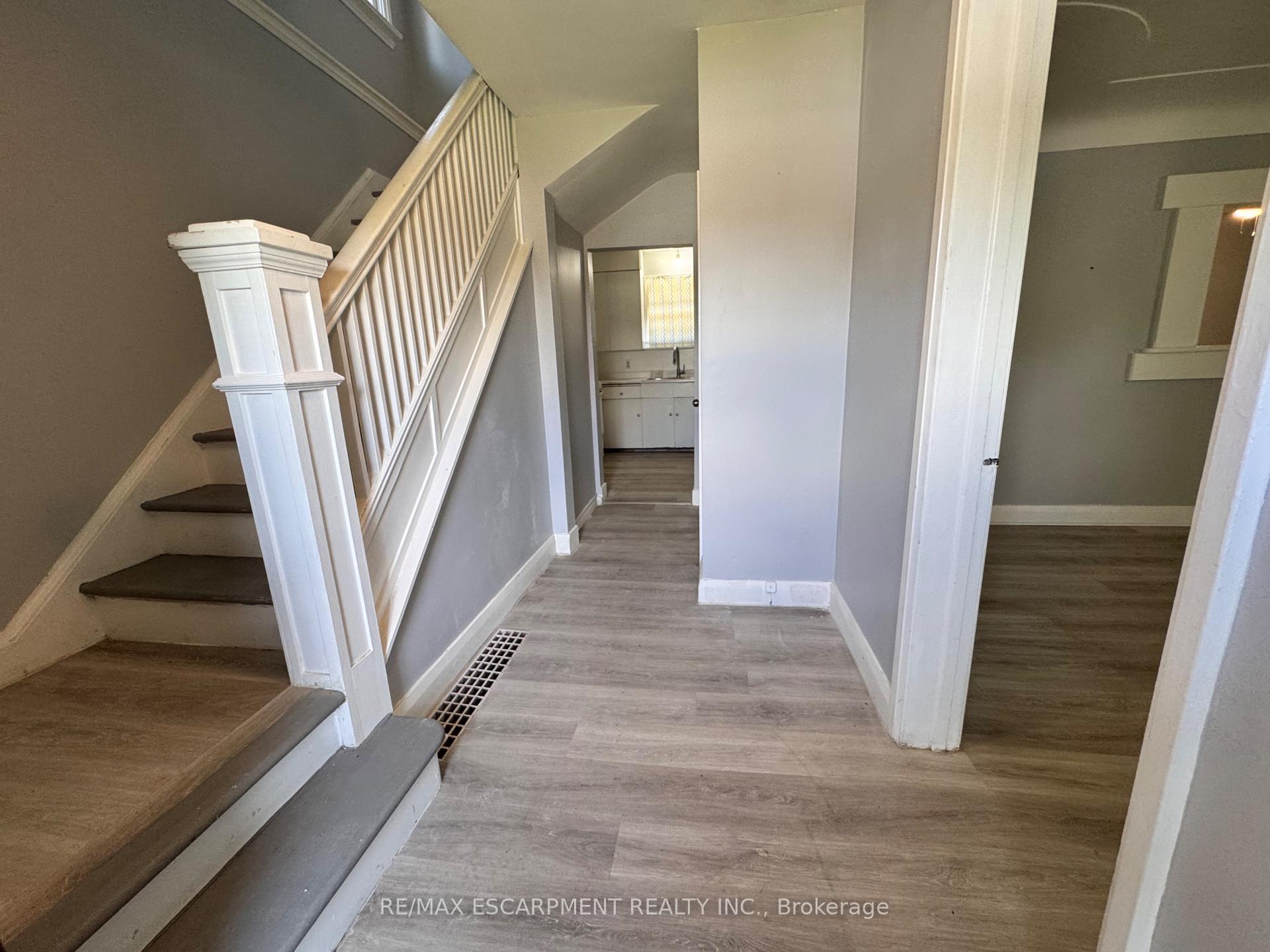 Photo 2 of Unit Upper Unit, 46 Plains Road, Burlington, LaSalle — HOMEH
