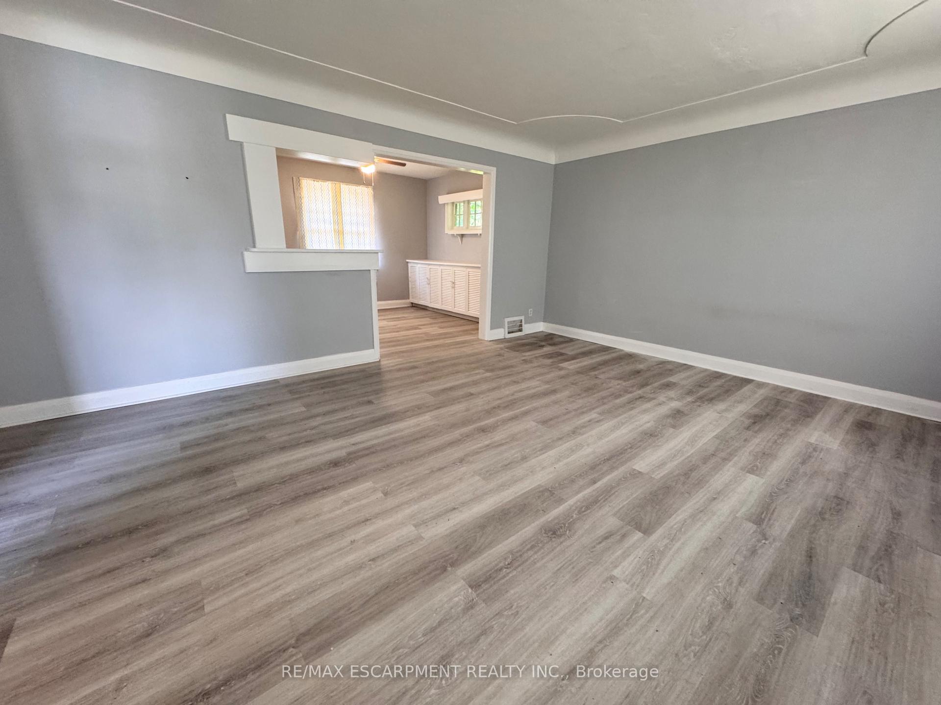 Photo 3 of Unit Upper Unit, 46 Plains Road, Burlington, LaSalle — HOMEH
