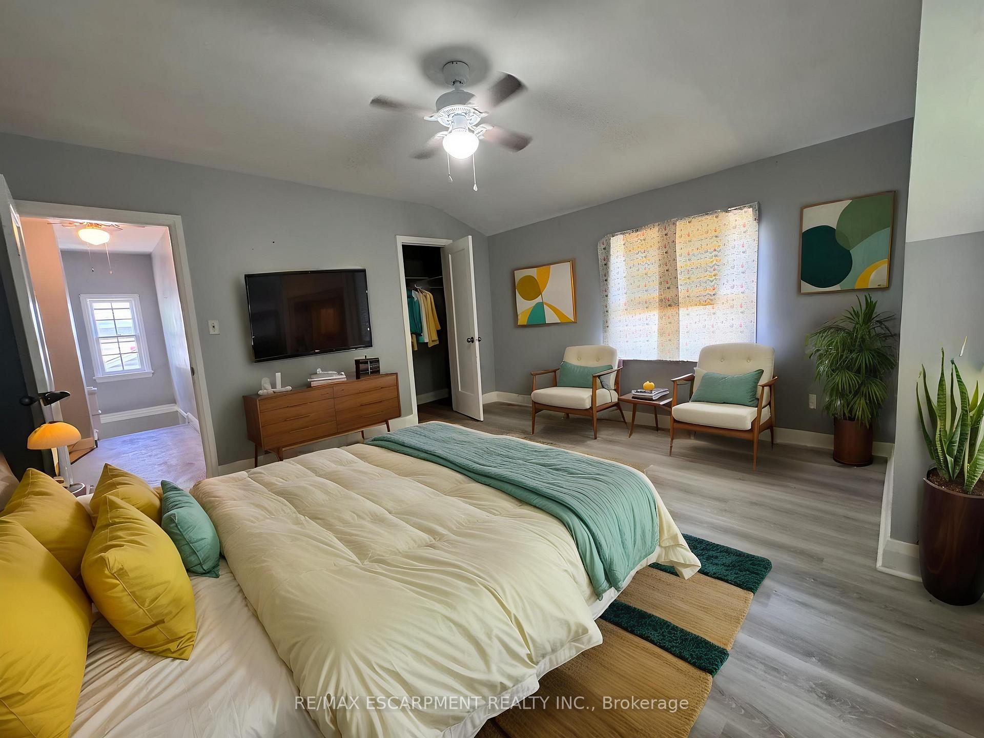 Photo 13 of Unit Upper Unit, 46 Plains Road, Burlington, LaSalle — HOMEH