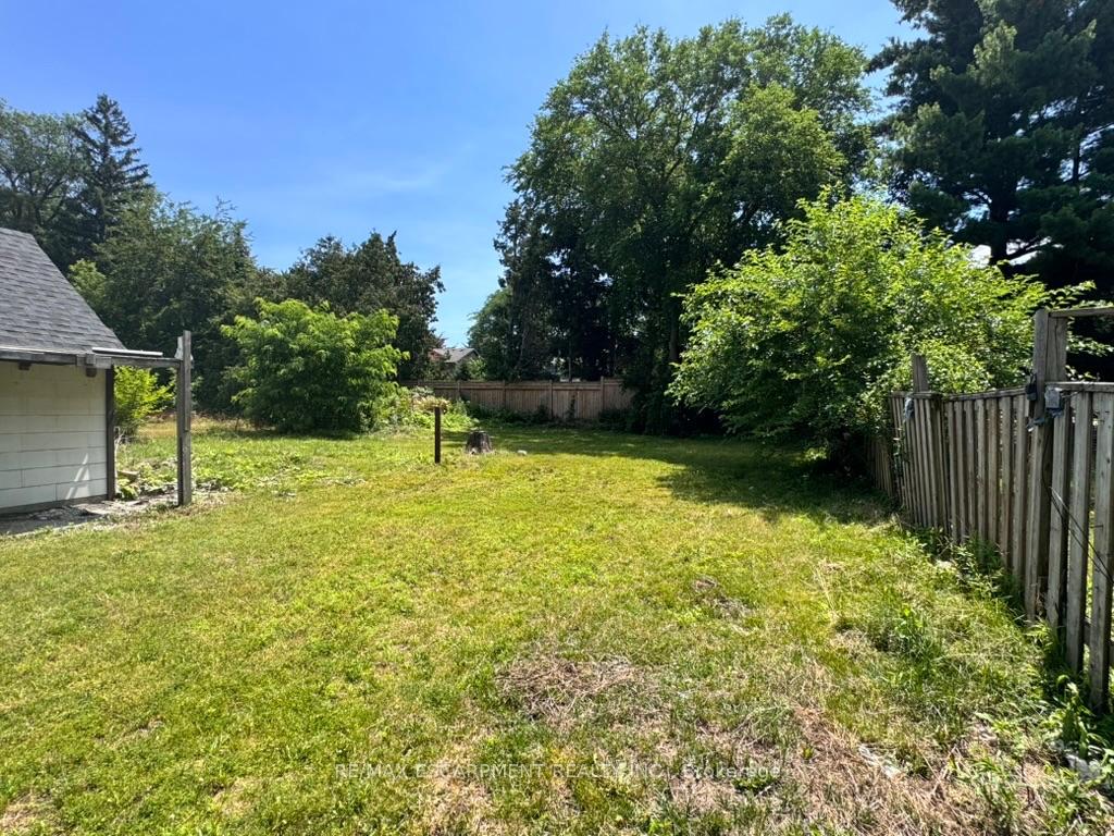 Photo 21 of Unit Upper Unit, 46 Plains Road, Burlington, LaSalle — HOMEH