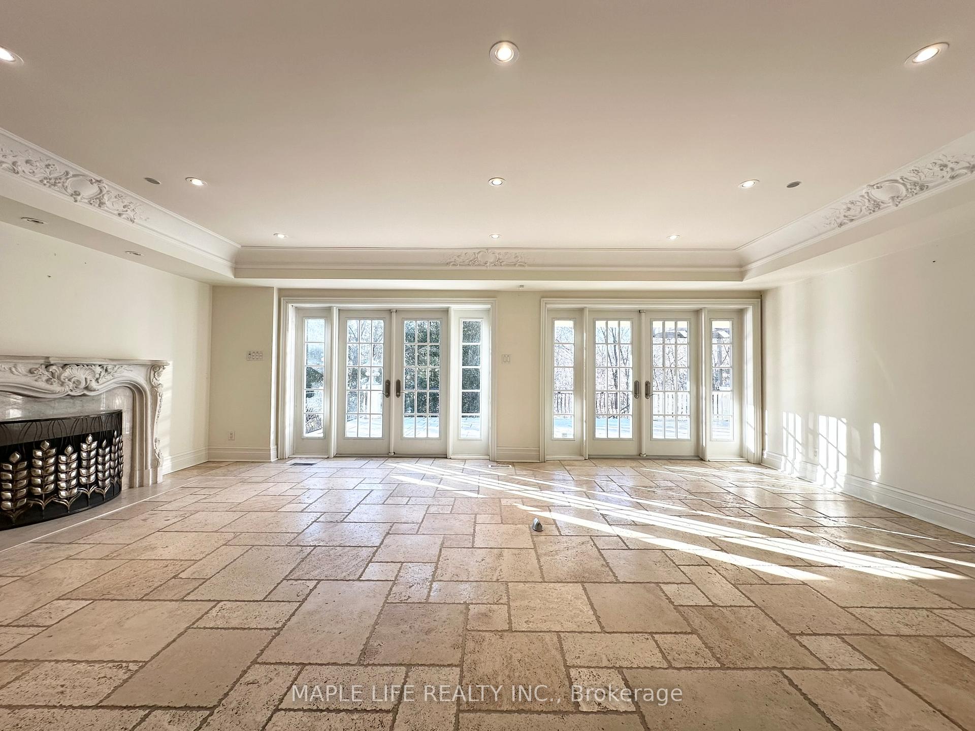 Photo 15 of 16 Brian Cliff Drive, North York, Banbury-Don Mills — HOMEH