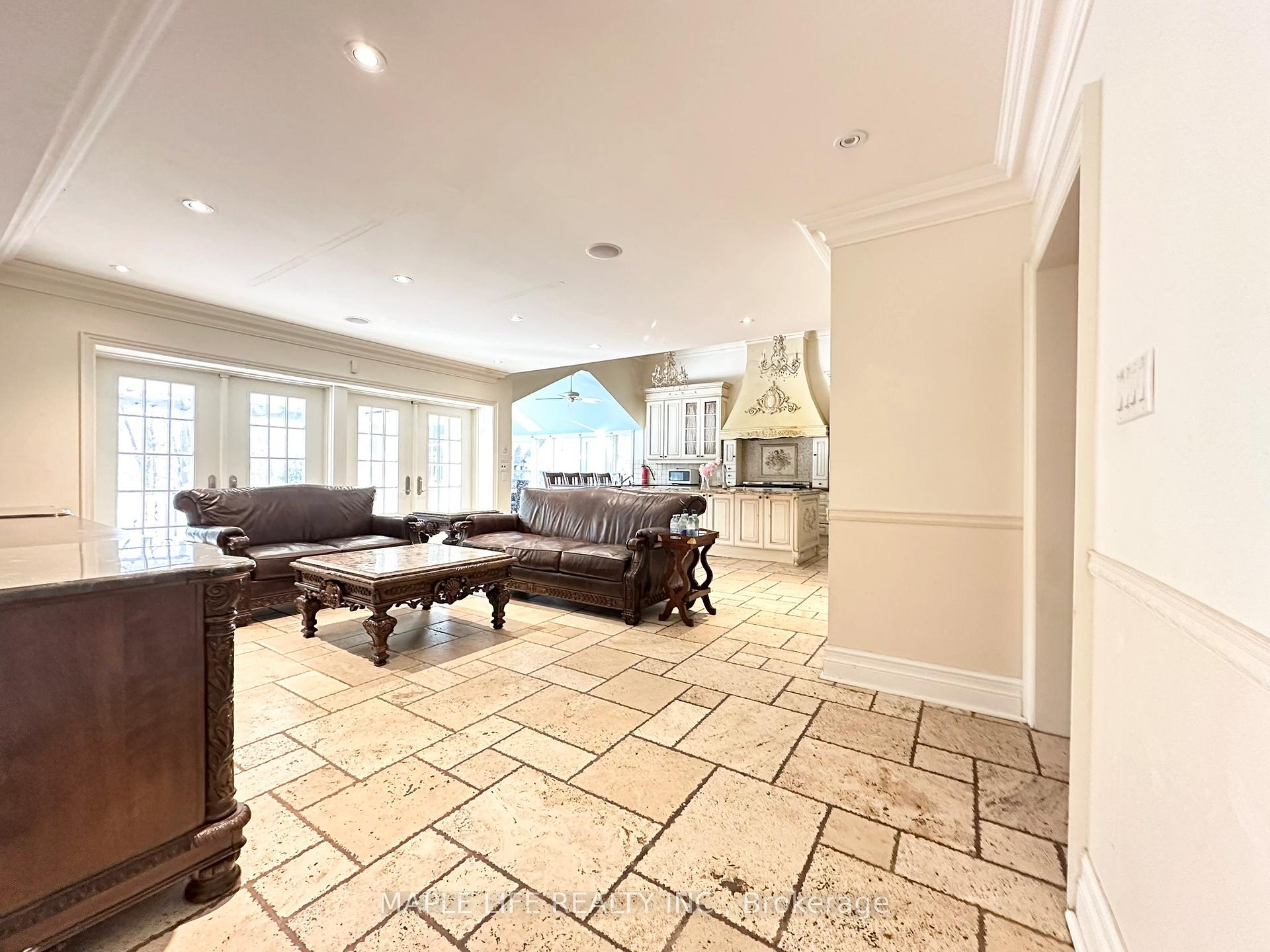 Photo 19 of 16 Brian Cliff Drive, North York, Banbury-Don Mills — HOMEH
