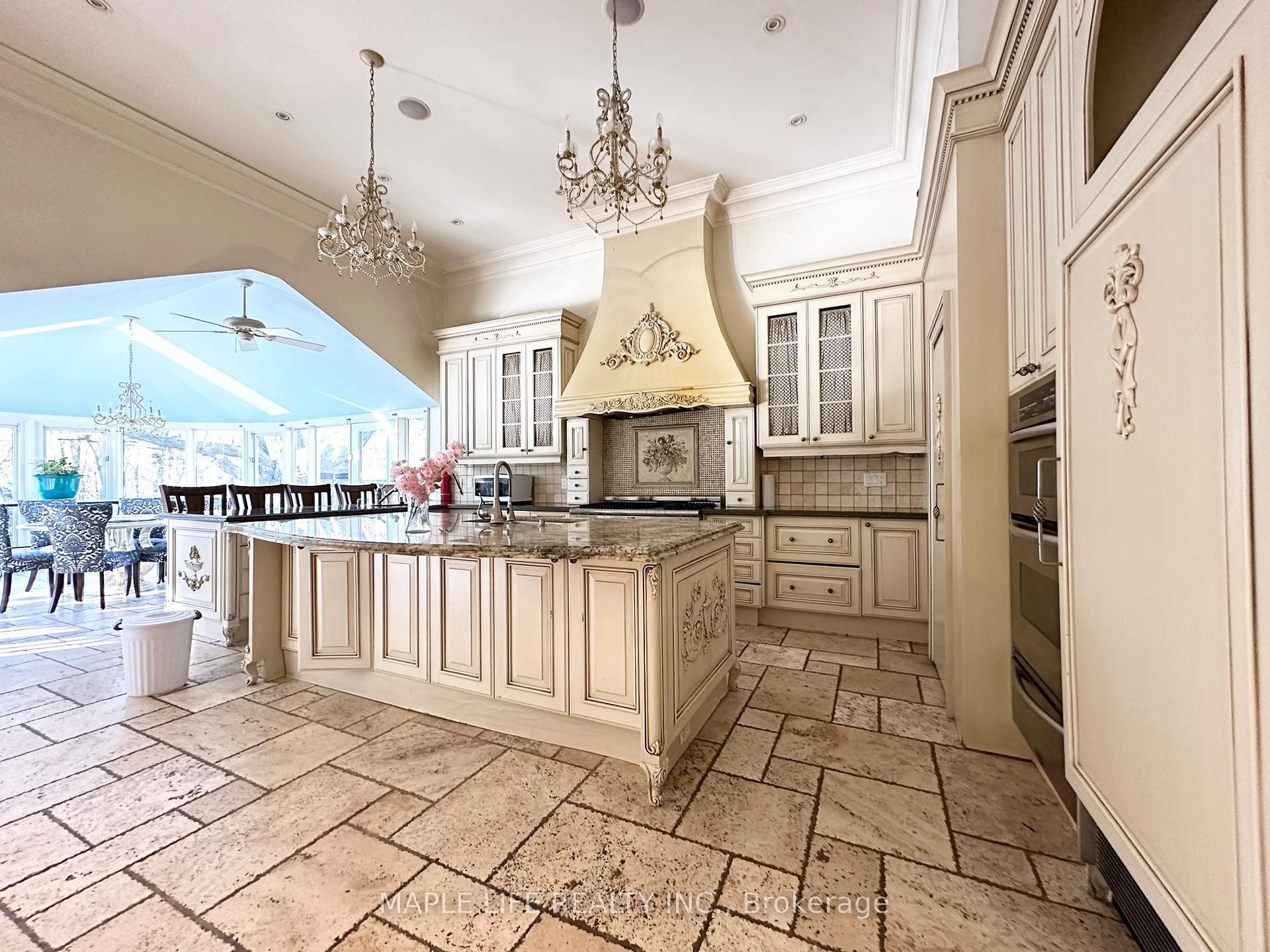 Photo 21 of 16 Brian Cliff Drive, North York, Banbury-Don Mills — HOMEH
