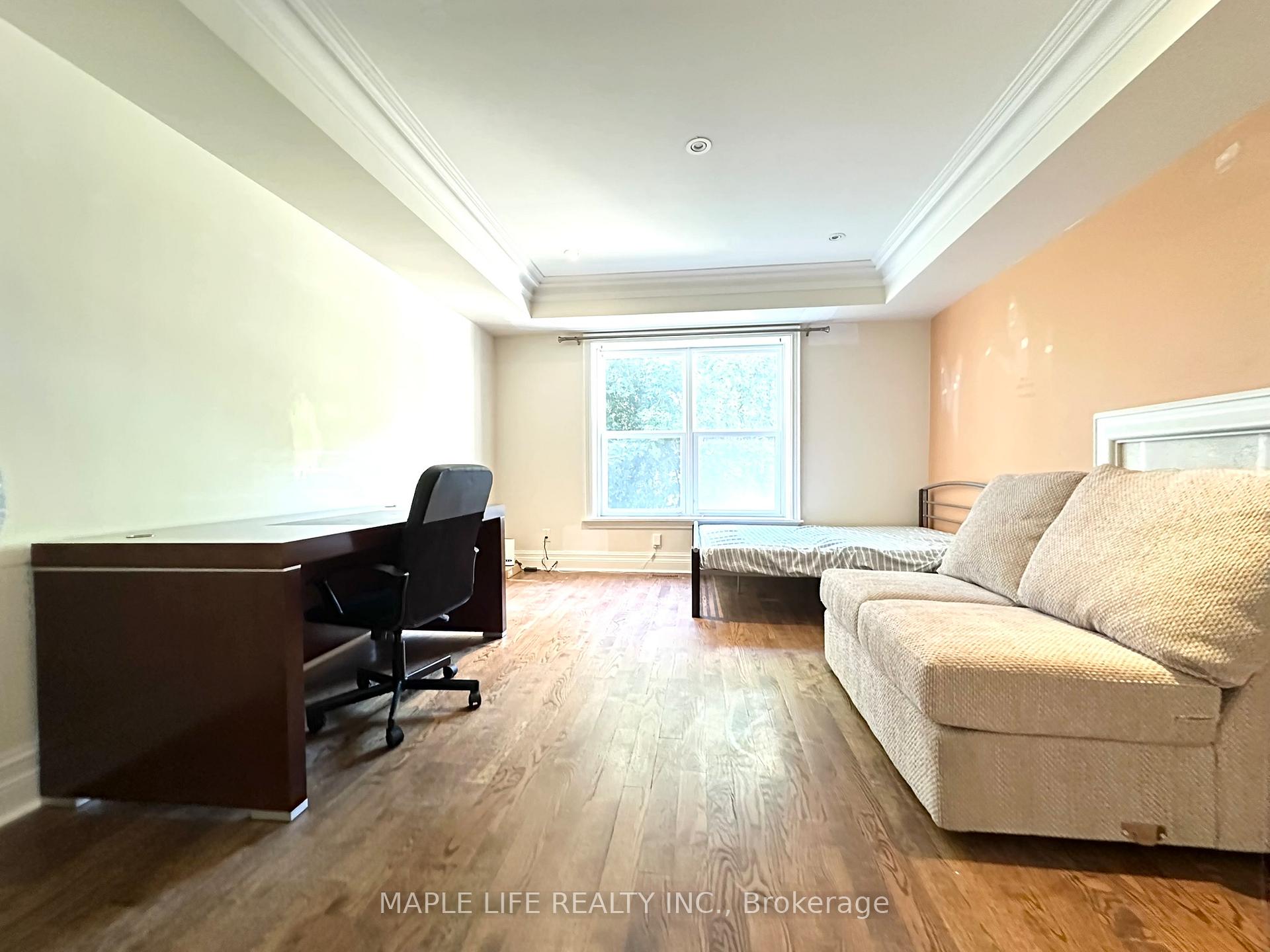 Photo 24 of 16 Brian Cliff Drive, North York, Banbury-Don Mills — HOMEH