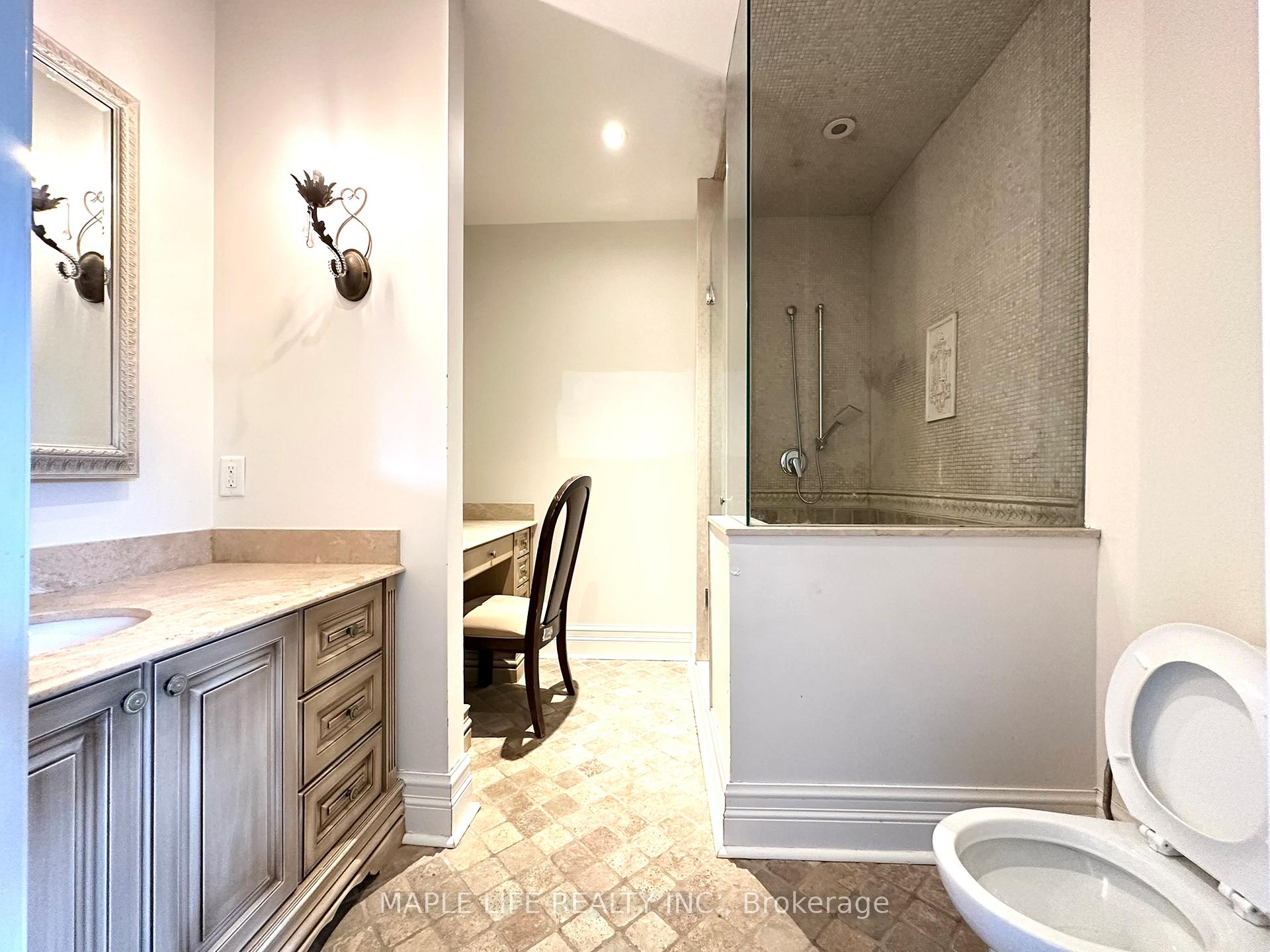 Photo 27 of 16 Brian Cliff Drive, North York, Banbury-Don Mills — HOMEH