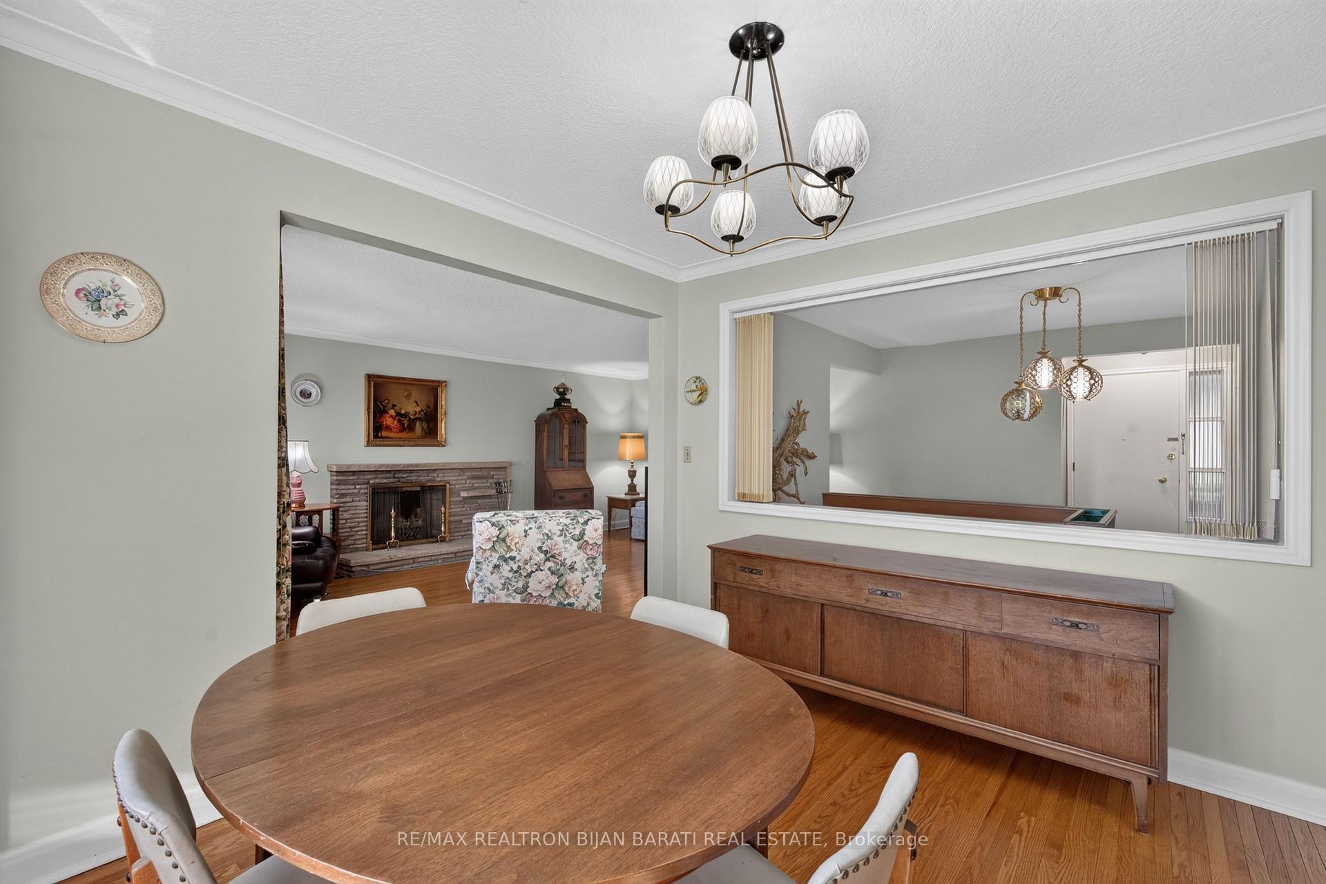 Photo 17 of 14 Heathview Avenue, North York, Bayview Village — HOMEH