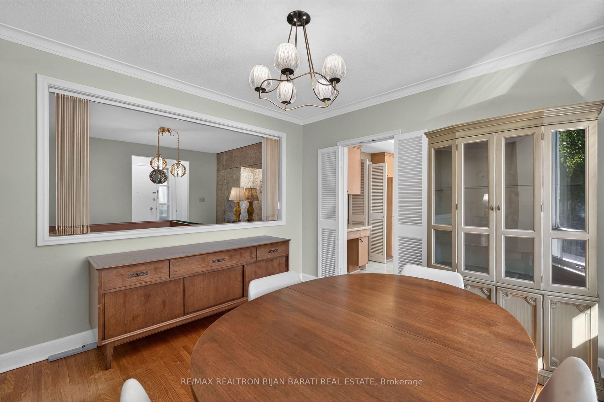 Photo 18 of 14 Heathview Avenue, North York, Bayview Village — HOMEH